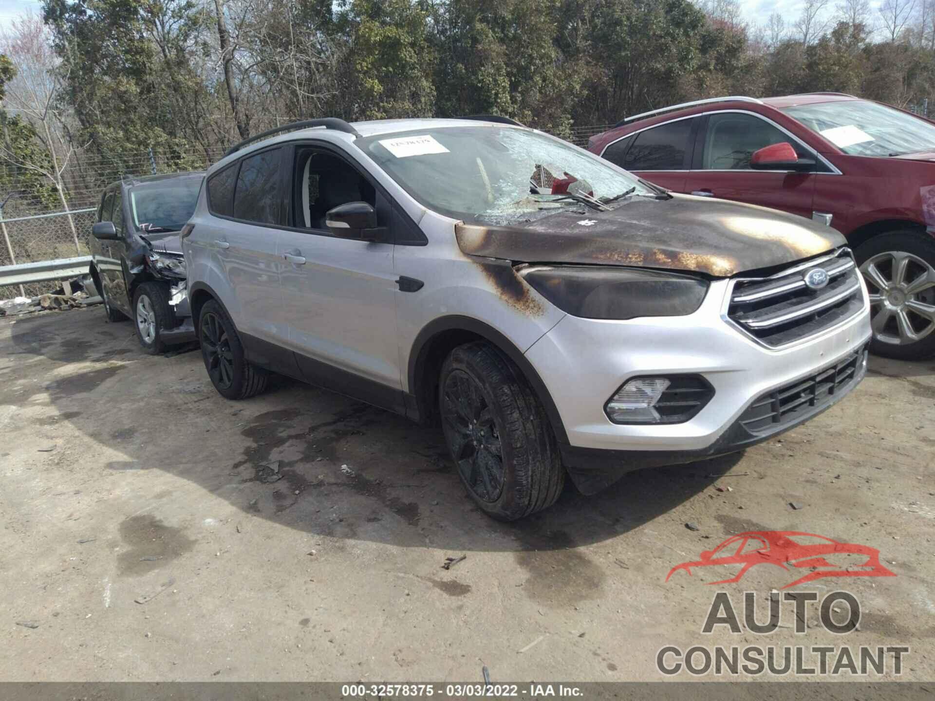 FORD ESCAPE 2017 - 1FMCU9JD8HUB23374