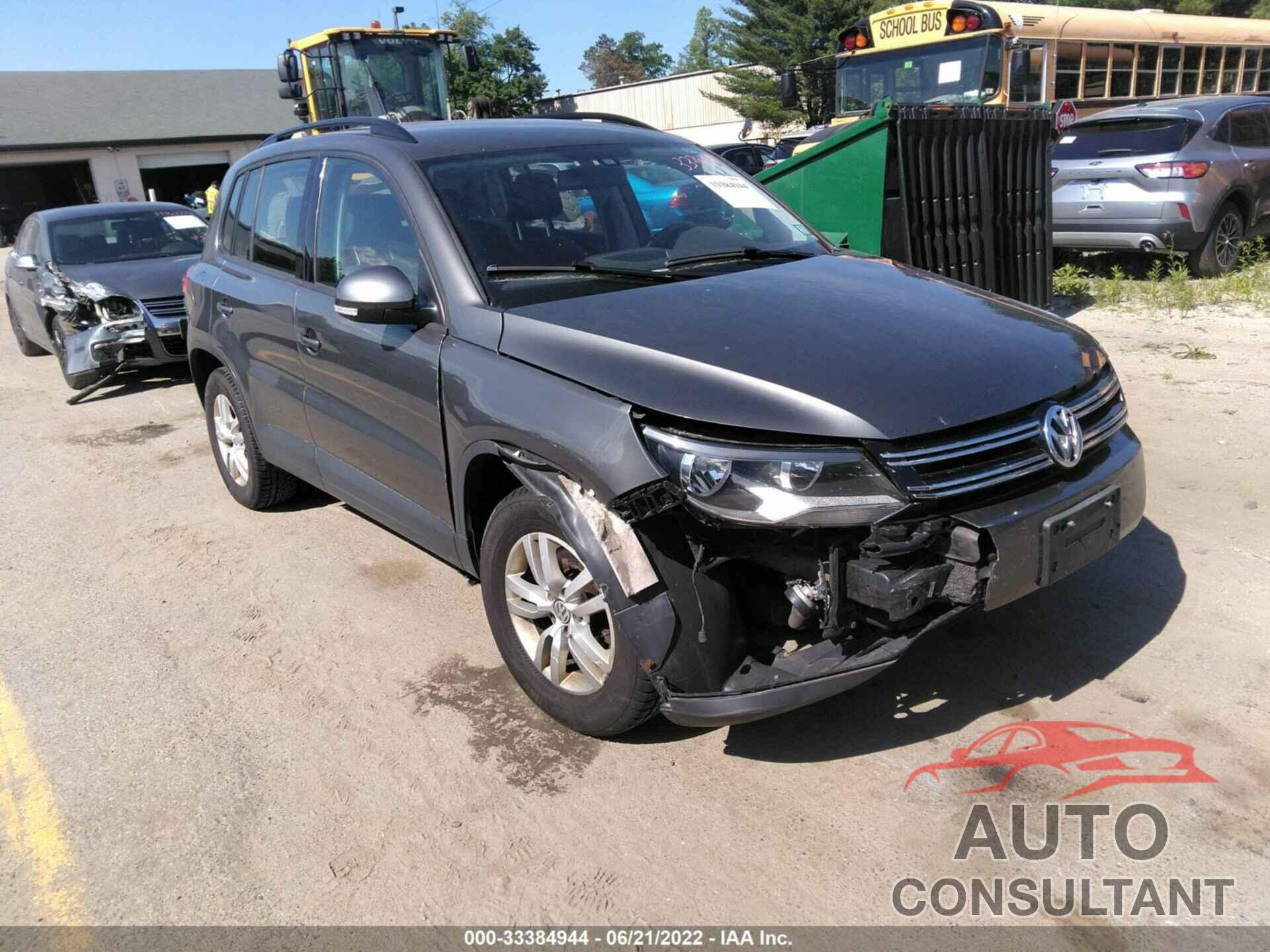 VOLKSWAGEN TIGUAN 2016 - WVGBV7AX0GW001294