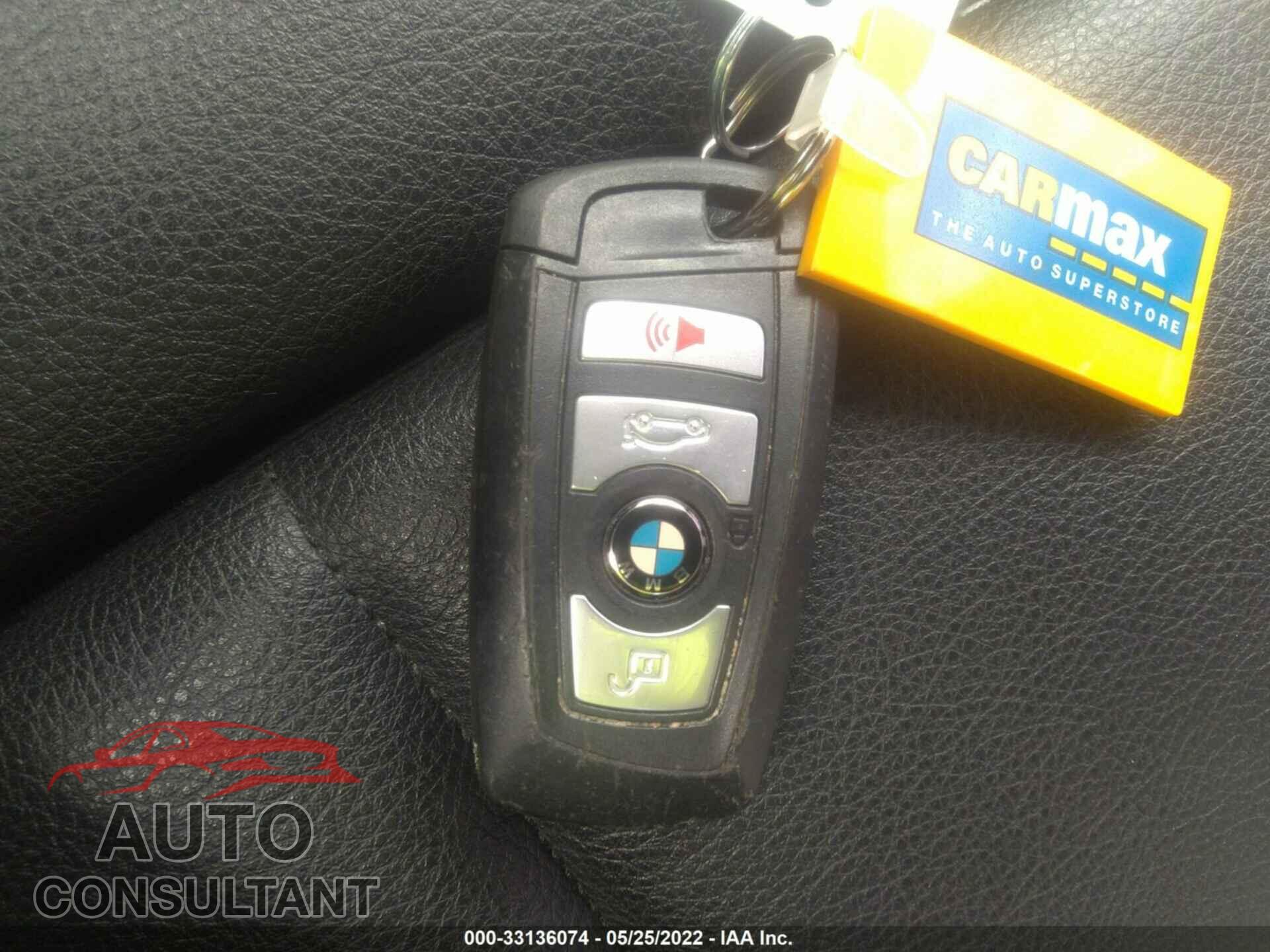 BMW 3 SERIES 2016 - WBA8E5G50GNU19978