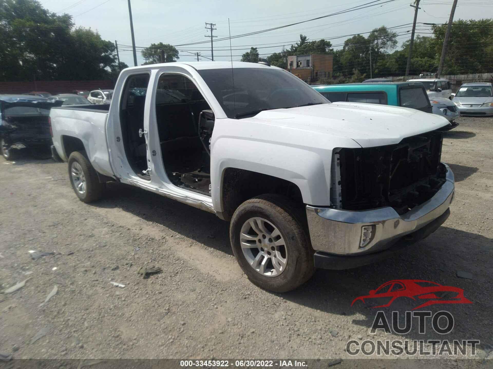 CHEVROLET SILVERADO 1500 2018 - 1GCVKREC0JZ371678