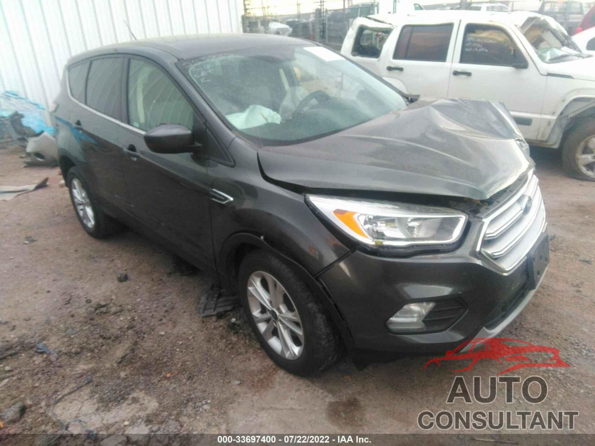 FORD ESCAPE 2017 - 1FMCU0GD5HUC80718