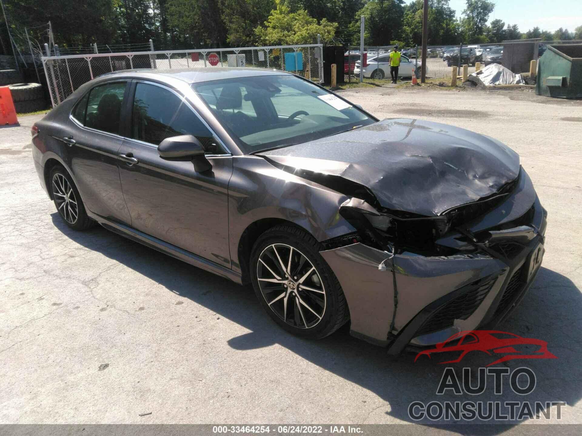 TOYOTA CAMRY 2021 - 4T1G11AK6MU444558