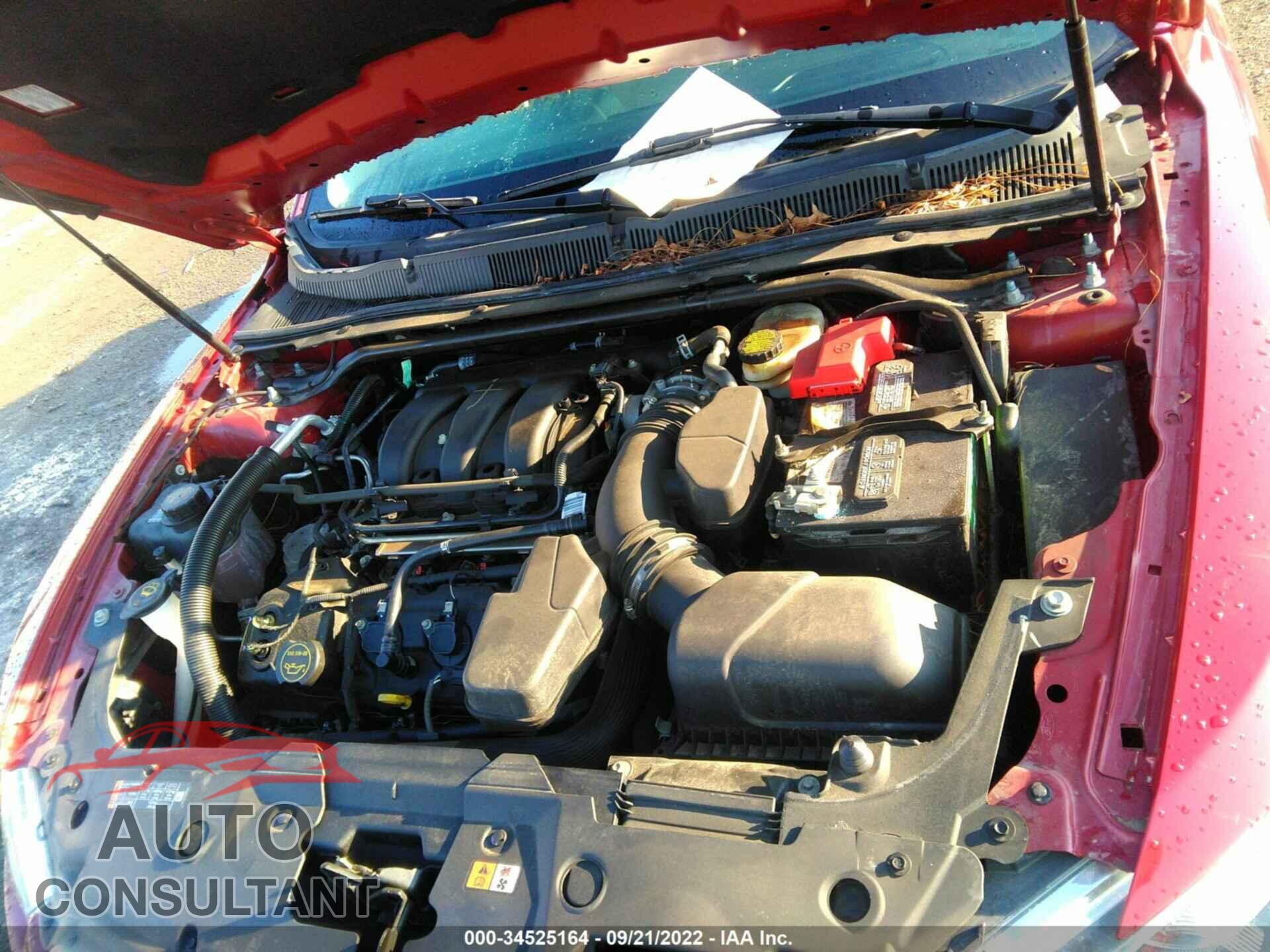 FORD TAURUS 2017 - 1FAHP2E86HG109838