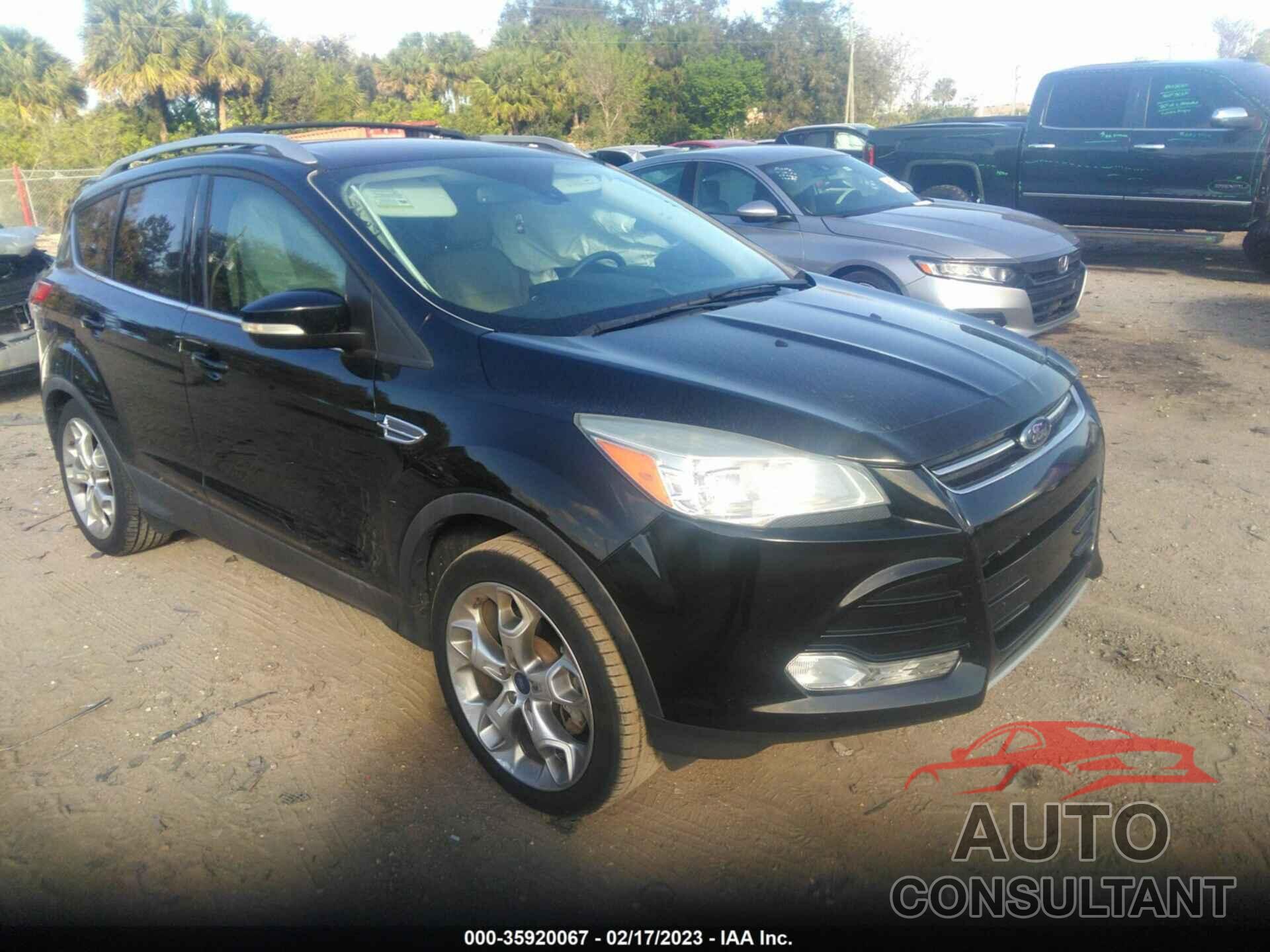 FORD ESCAPE 2016 - 1FMCU0J93GUC20455