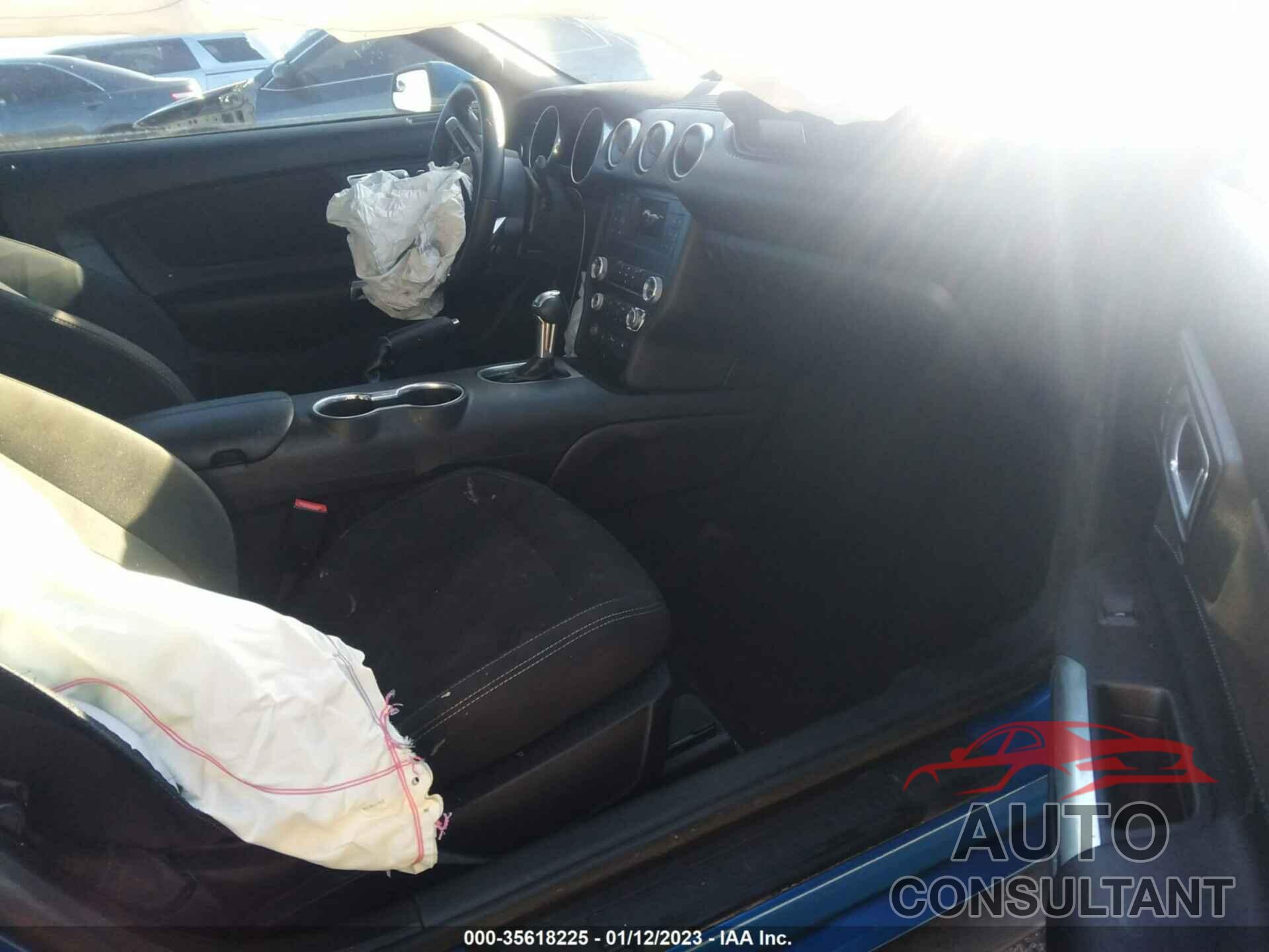 FORD MUSTANG 2019 - 1FA6P8TH2K5176341