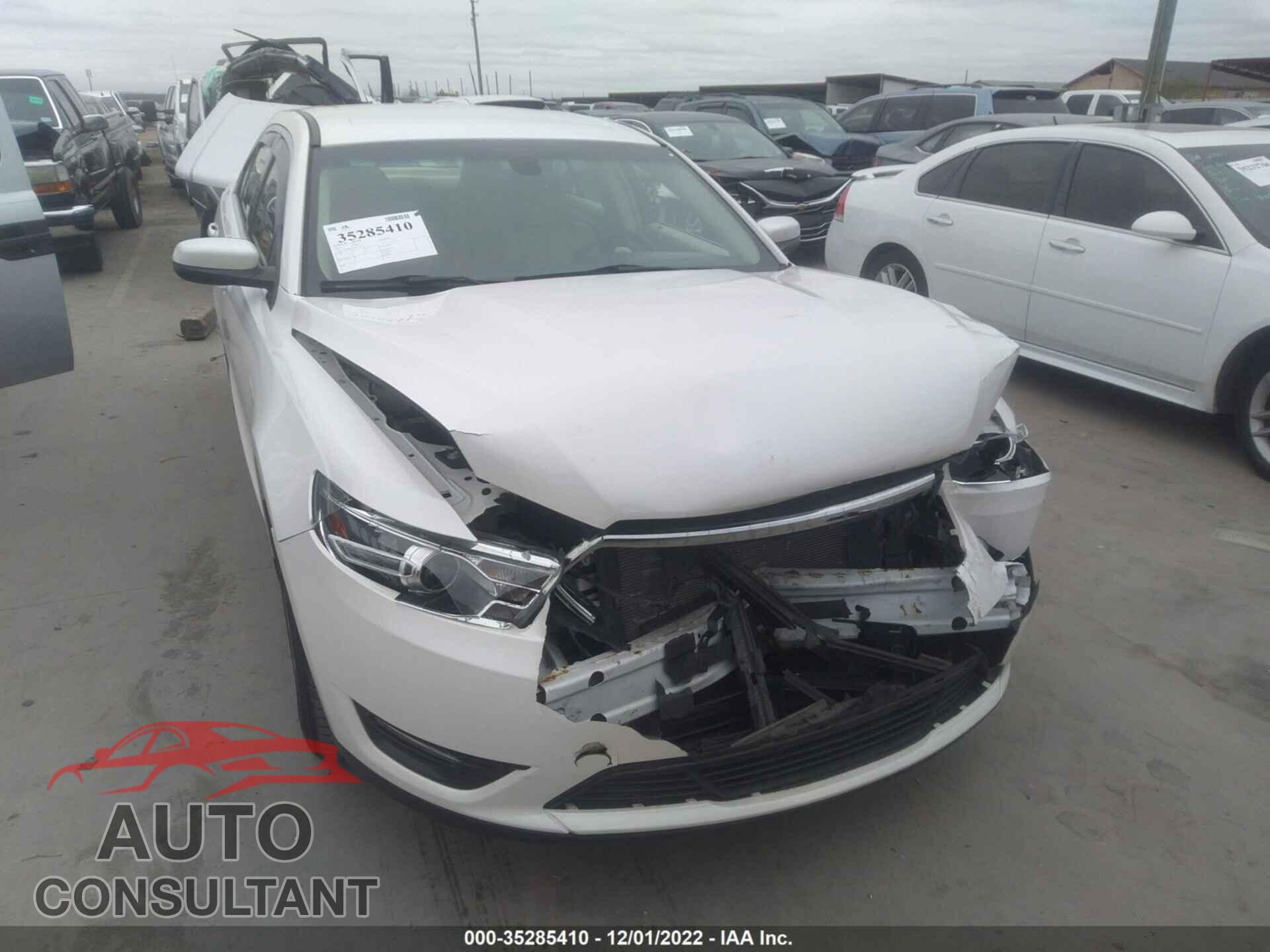 FORD TAURUS 2017 - 1FAHP2E85HG122547