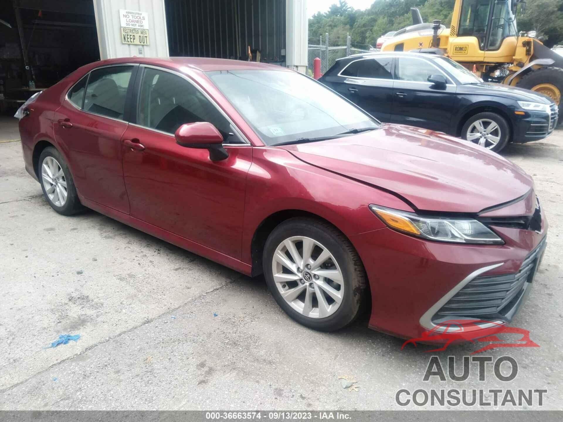 TOYOTA CAMRY 2021 - 4T1C11AK4MU573932