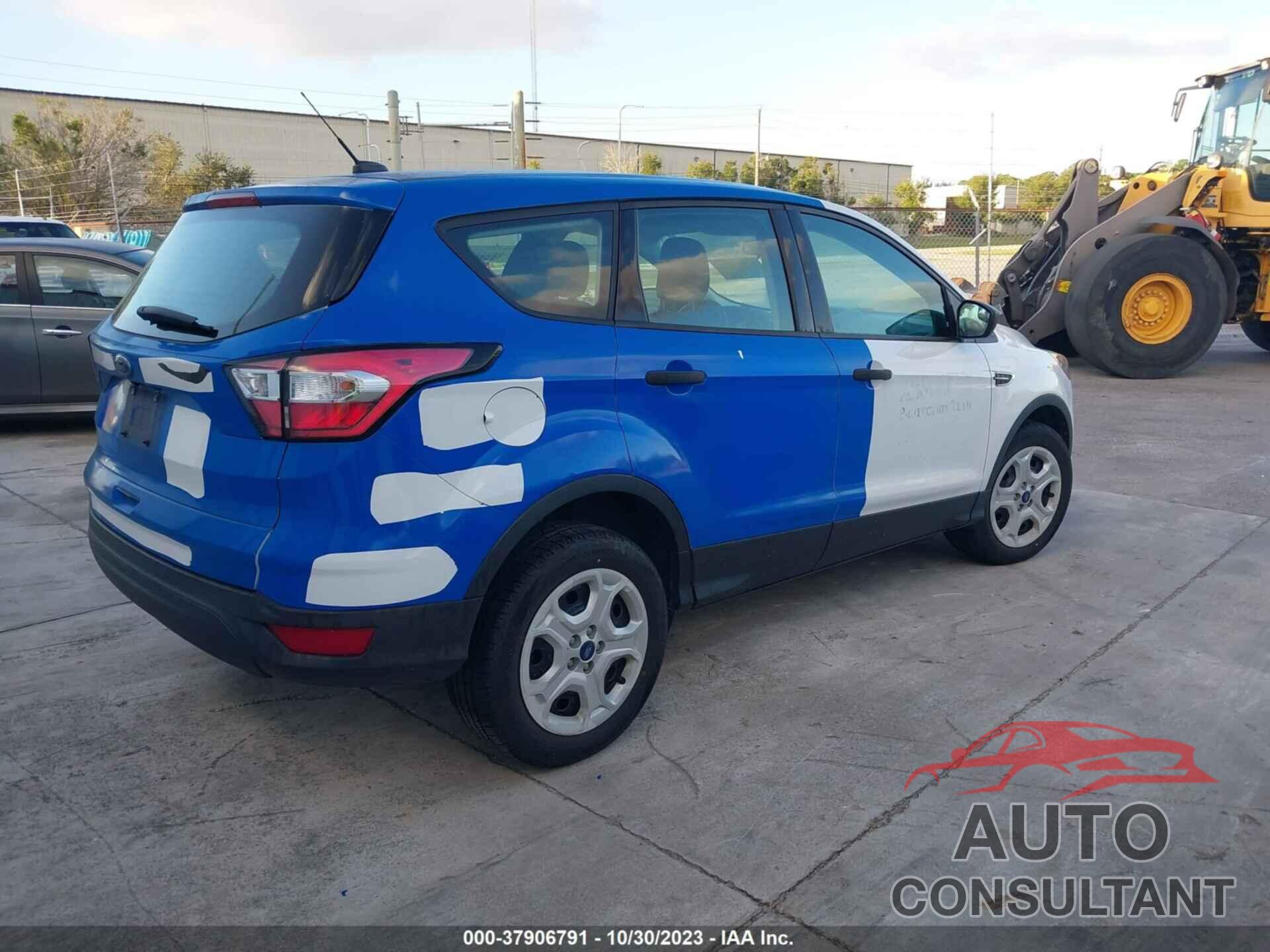 FORD ESCAPE 2018 - 1FMCU0F77JUA81901