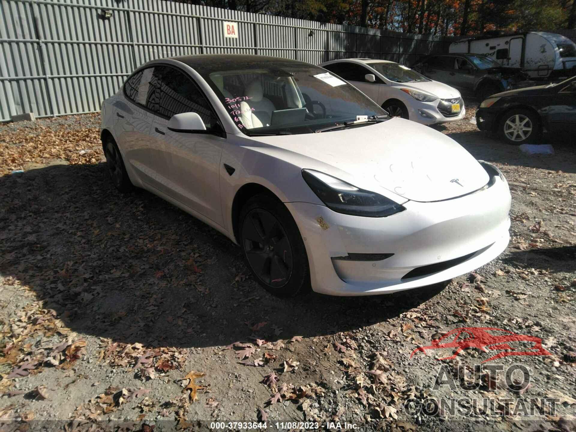 TESLA MODEL 3 2022 - 5YJ3E1EA7NF121106