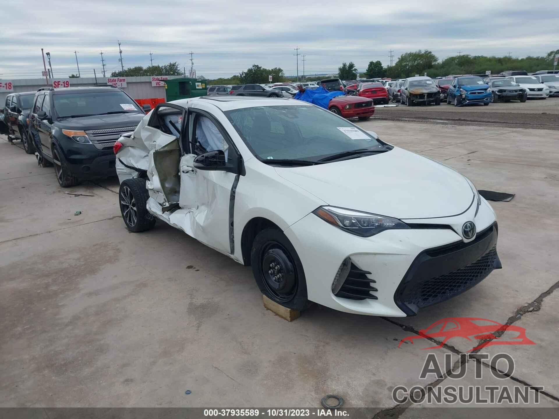 TOYOTA COROLLA 2018 - 5YFBURHE3JP769231