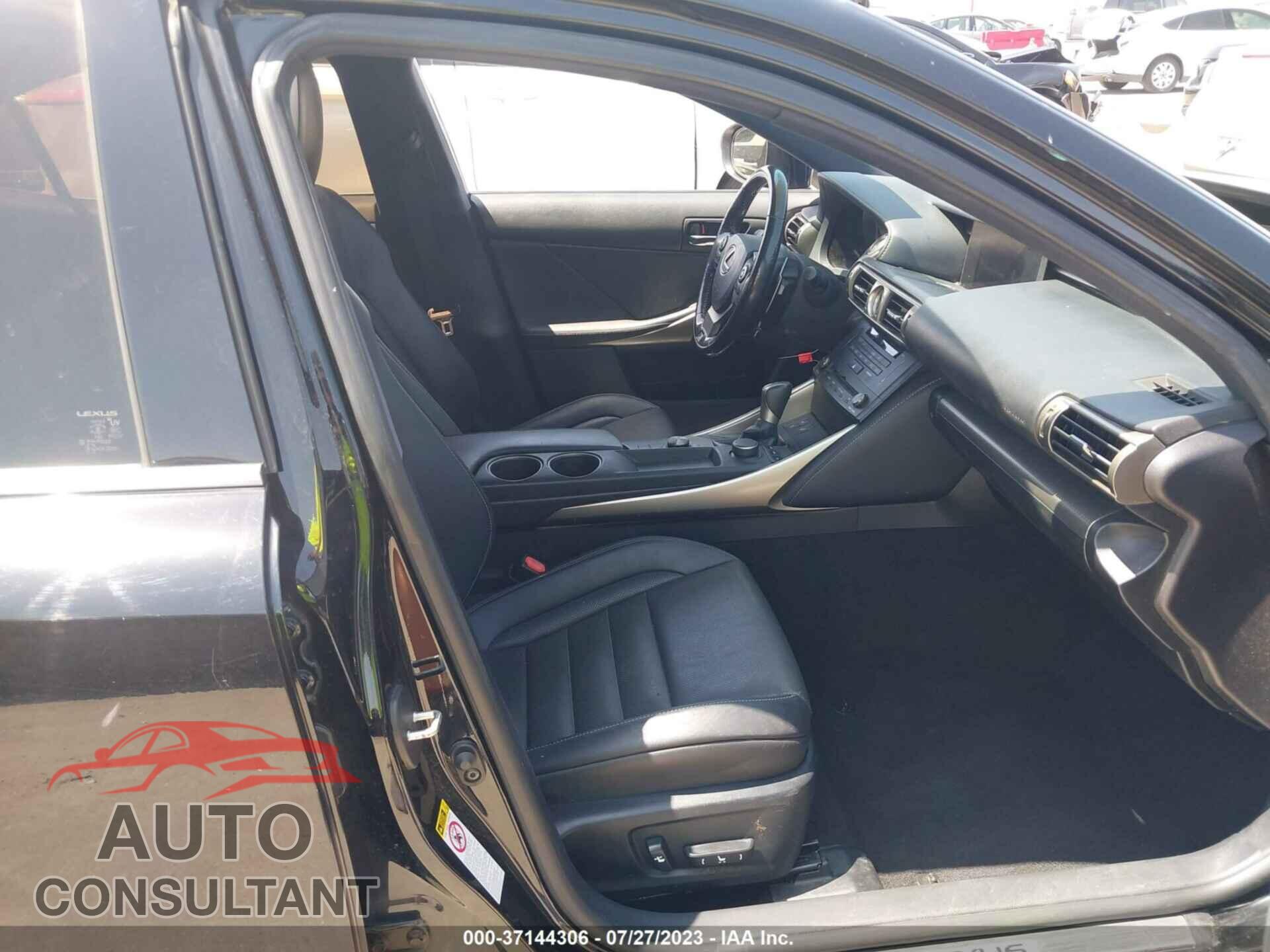 LEXUS IS 200T 2016 - JTHBA1D29G5029256