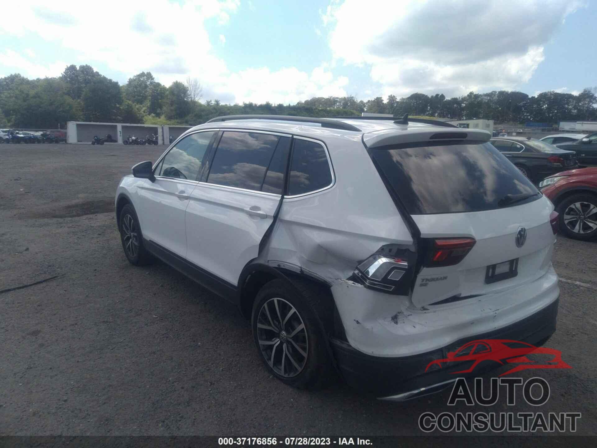 VOLKSWAGEN TIGUAN 2019 - 3VV2B7AX4KM010653