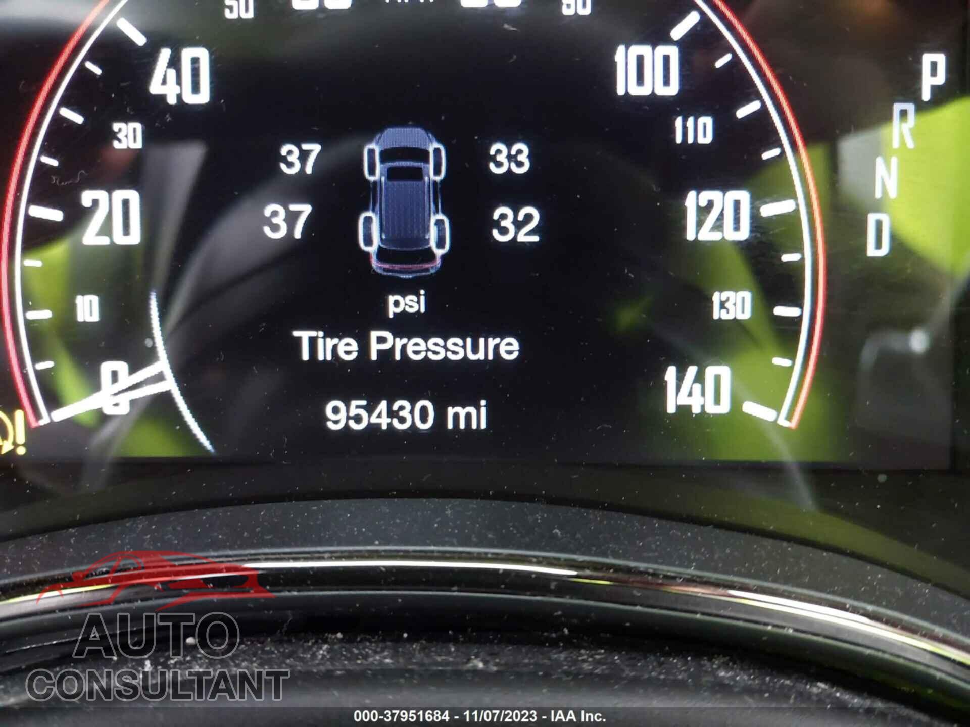 DODGE DURANGO 2018 - 1C4RDJDG3JC398121