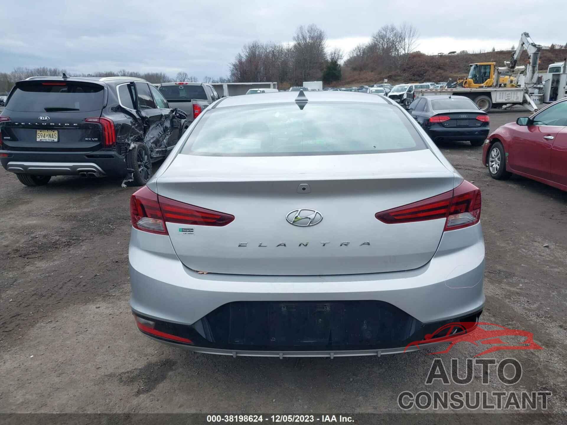 HYUNDAI ELANTRA 2020 - 5NPD84LF2LH536781