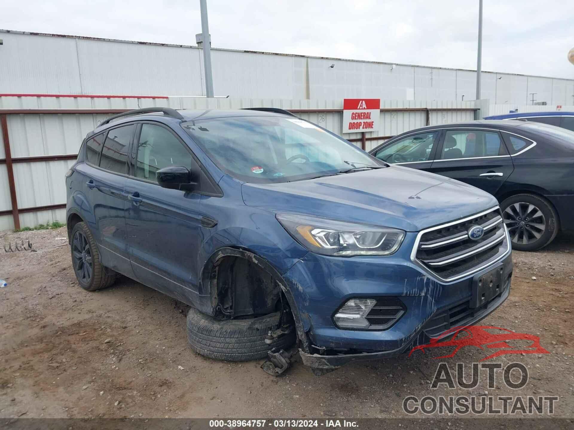 FORD ESCAPE 2018 - 1FMCU0GD4JUC05787