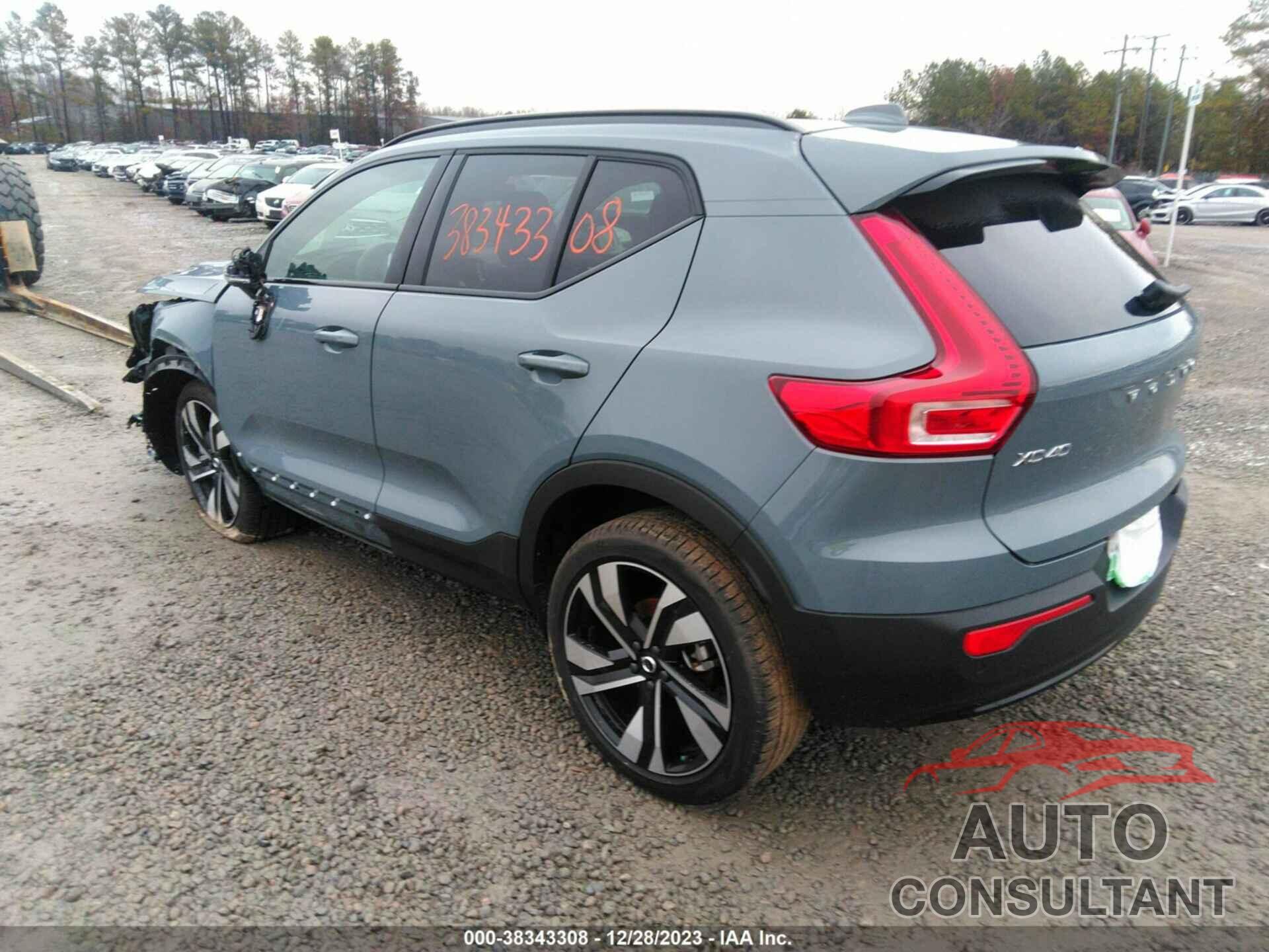 VOLVO XC40 2023 - YV4L12UW6P2091498