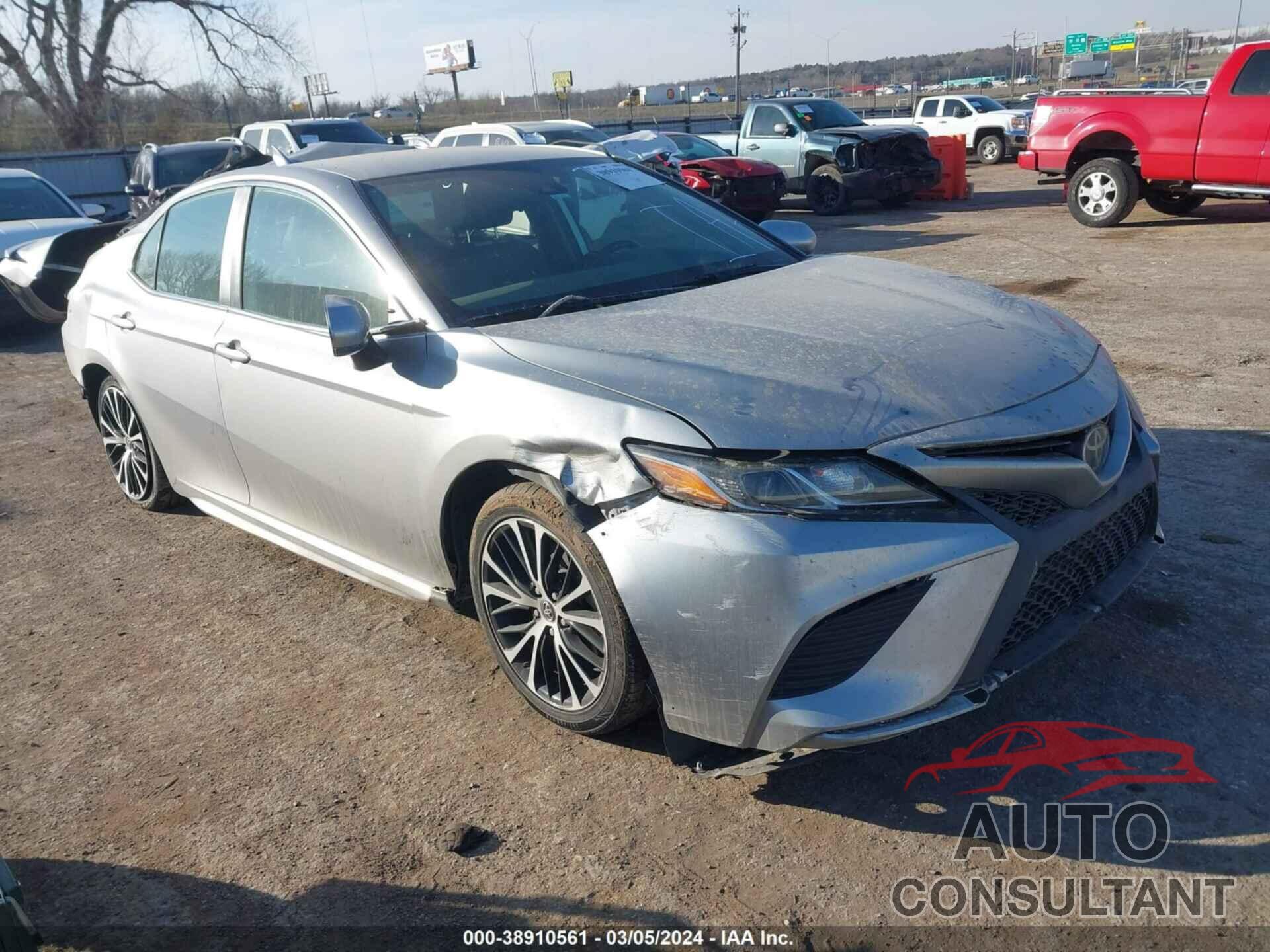 TOYOTA CAMRY 2019 - 4T1B11HK0KU730757