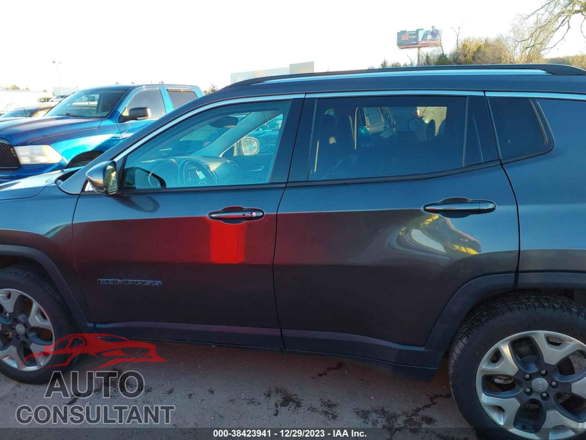 JEEP COMPASS 2019 - 3C4NJDCB3KT780704