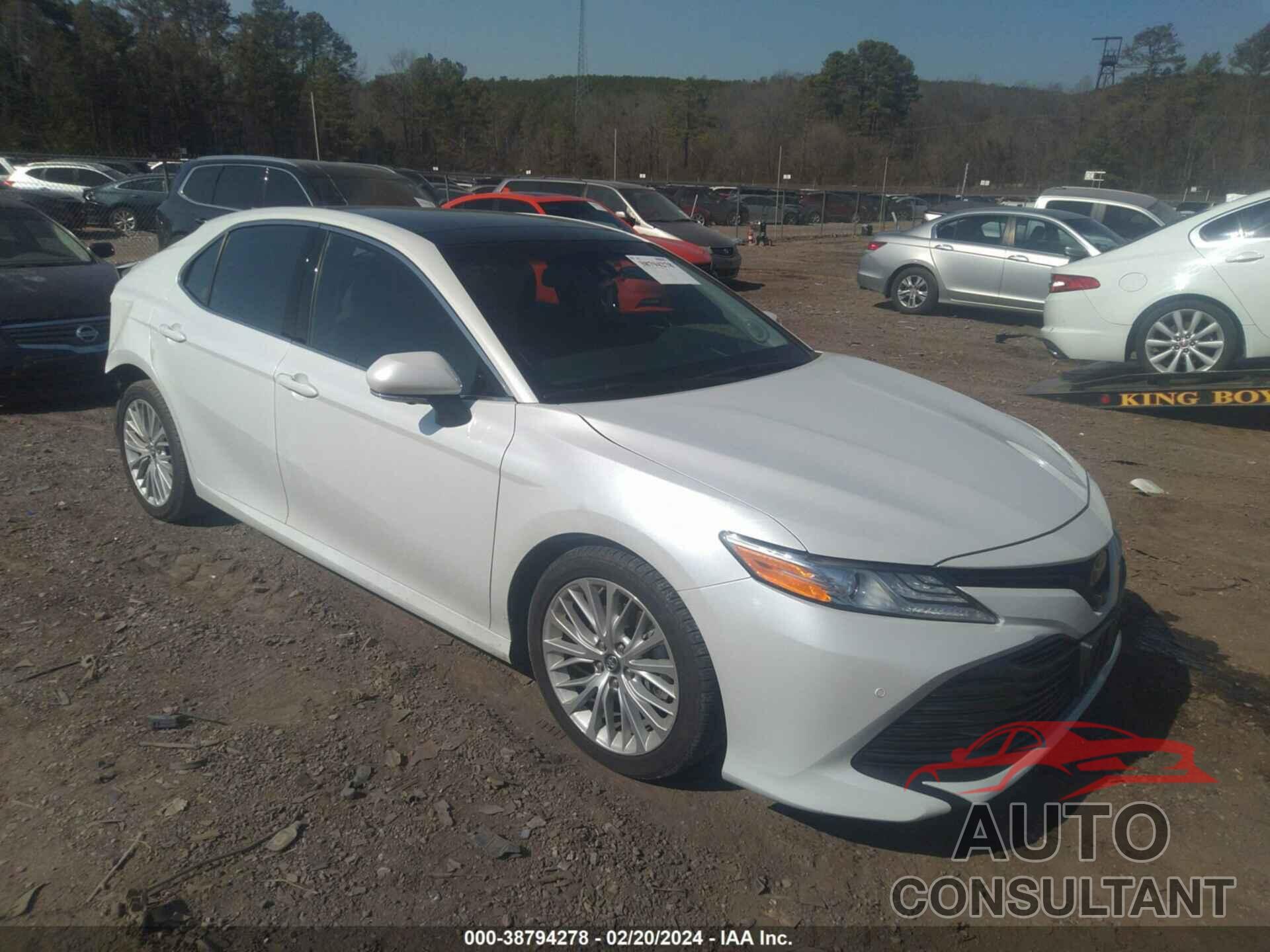 TOYOTA CAMRY 2018 - 4T1BZ1HK8JU005110