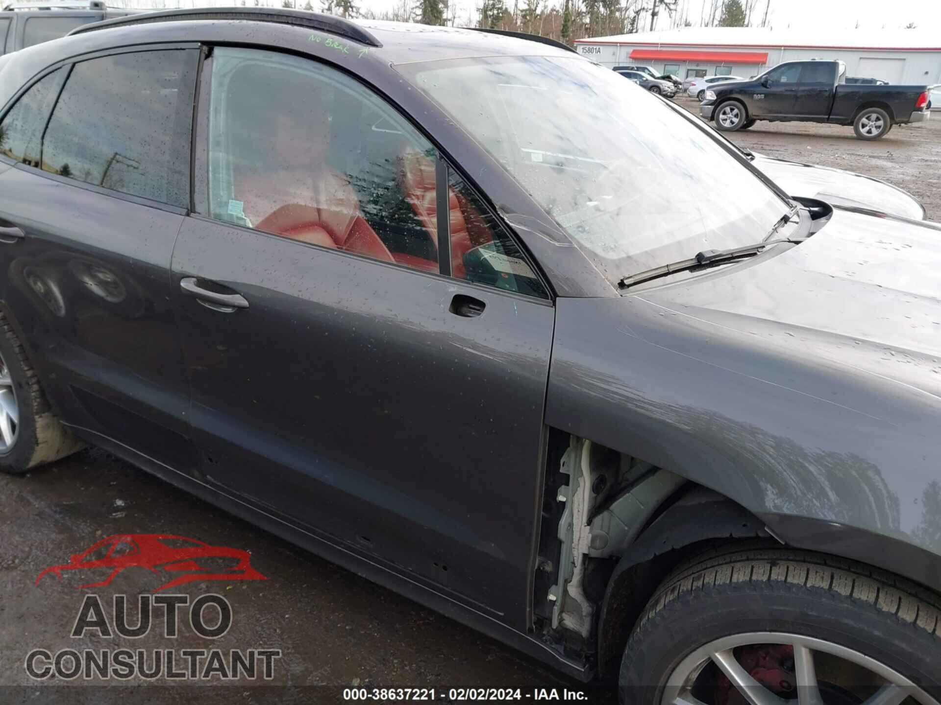 PORSCHE MACAN 2018 - WP1AG2A53JLB64766