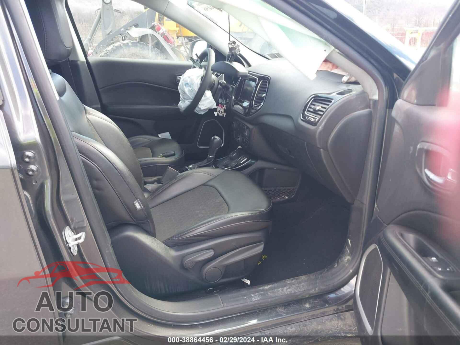 JEEP COMPASS 2021 - 3C4NJDBB8MT554464