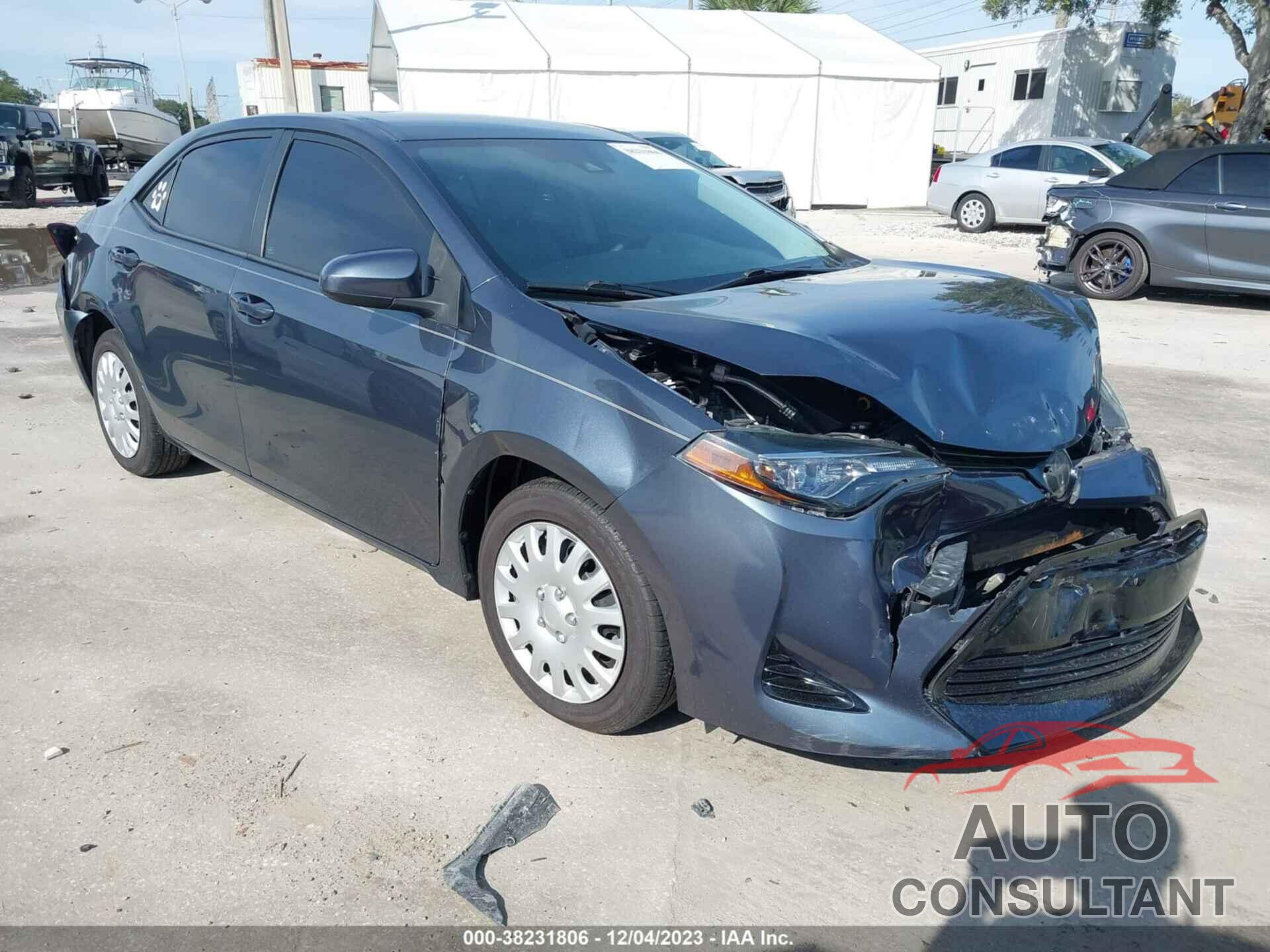 TOYOTA COROLLA 2018 - 2T1BURHE8JC018903