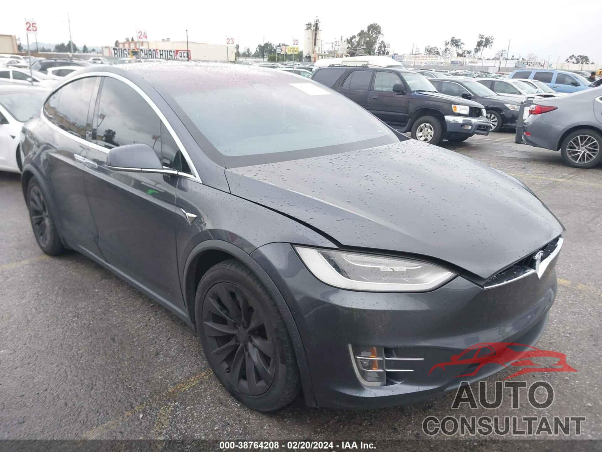 TESLA MODEL X 2017 - 5YJXCDE20HF044701