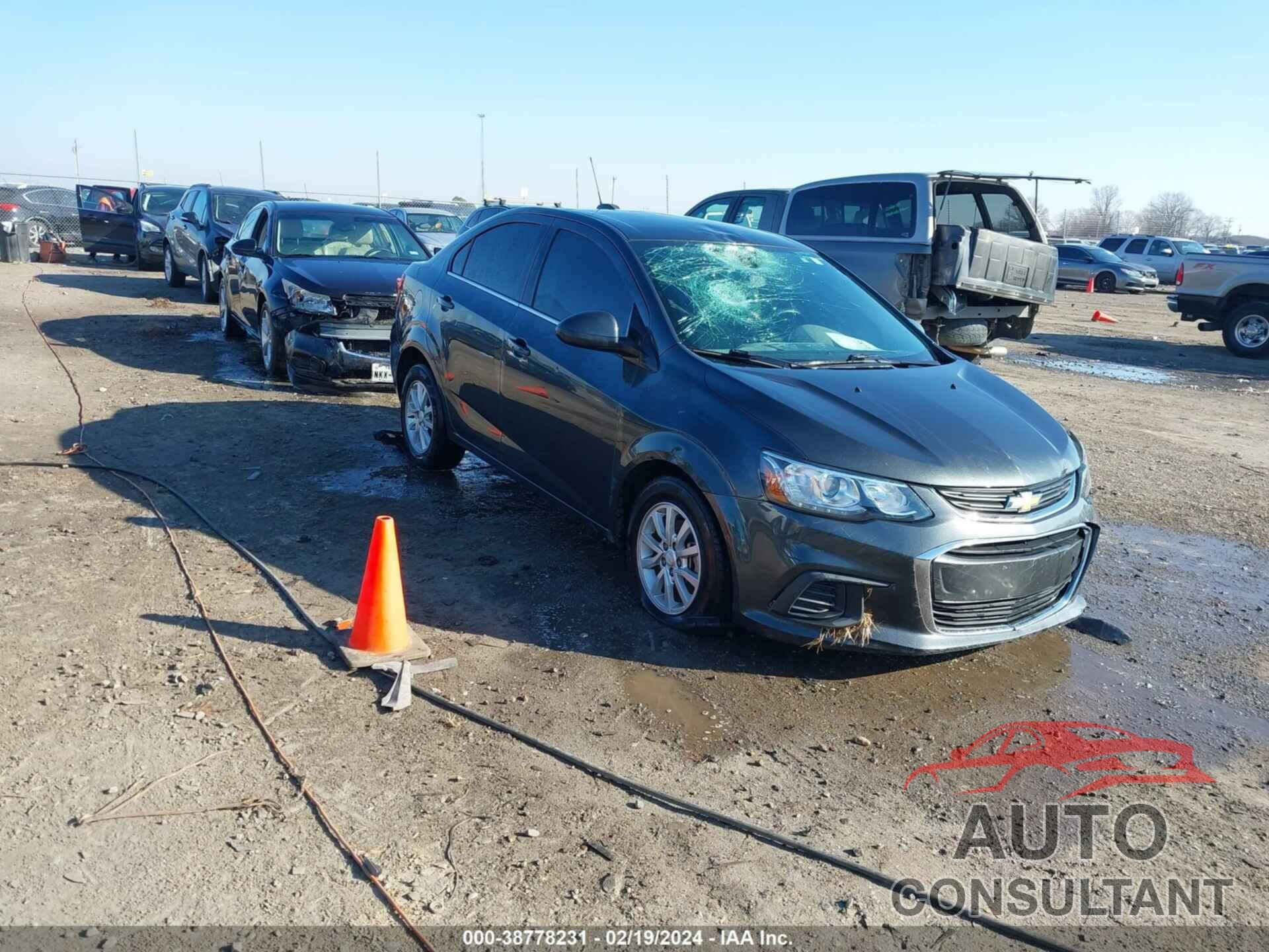 CHEVROLET SONIC 2019 - 1G1JD5SB8K4109766