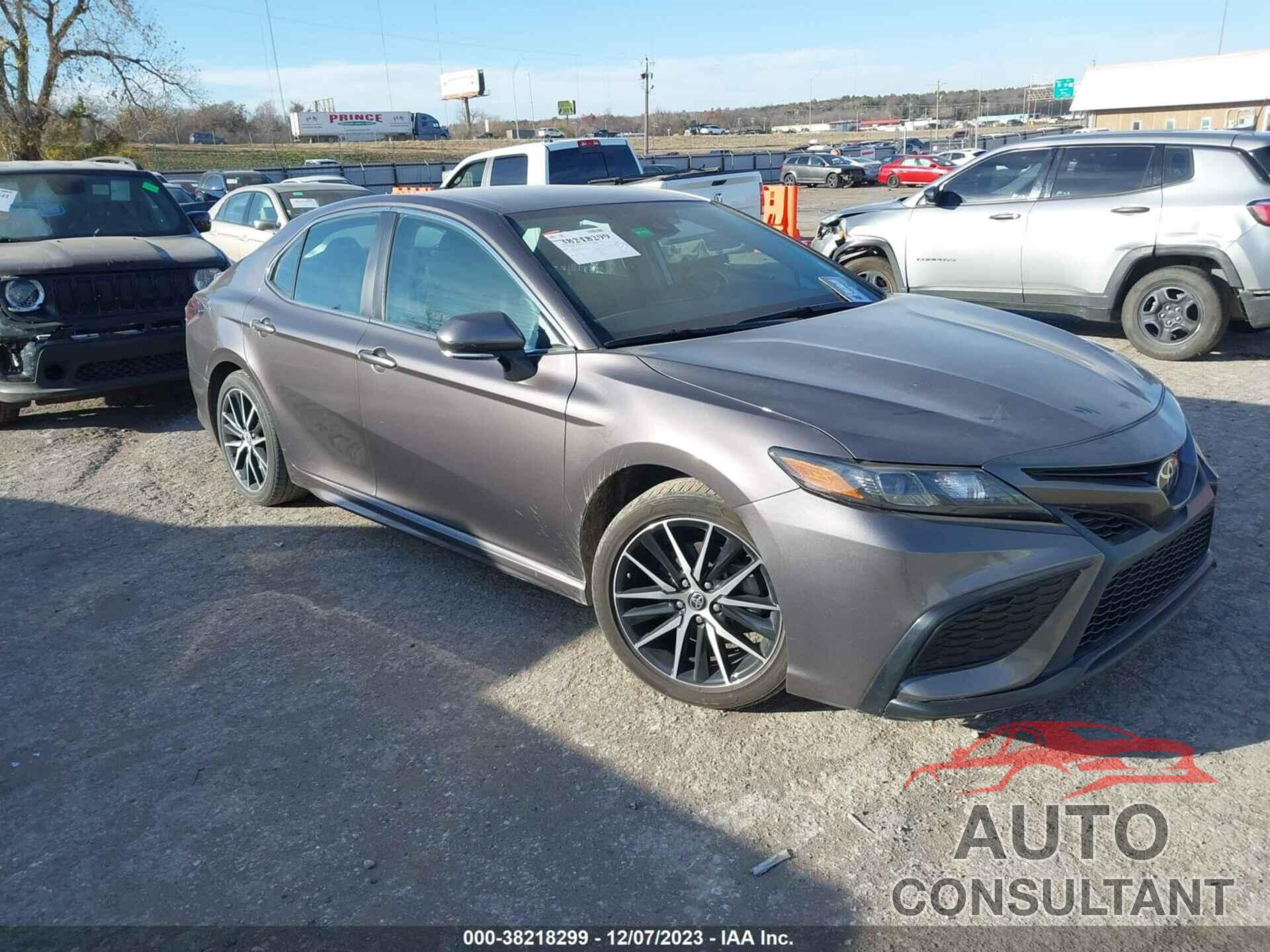 TOYOTA CAMRY 2022 - 4T1G11AK1NU643969