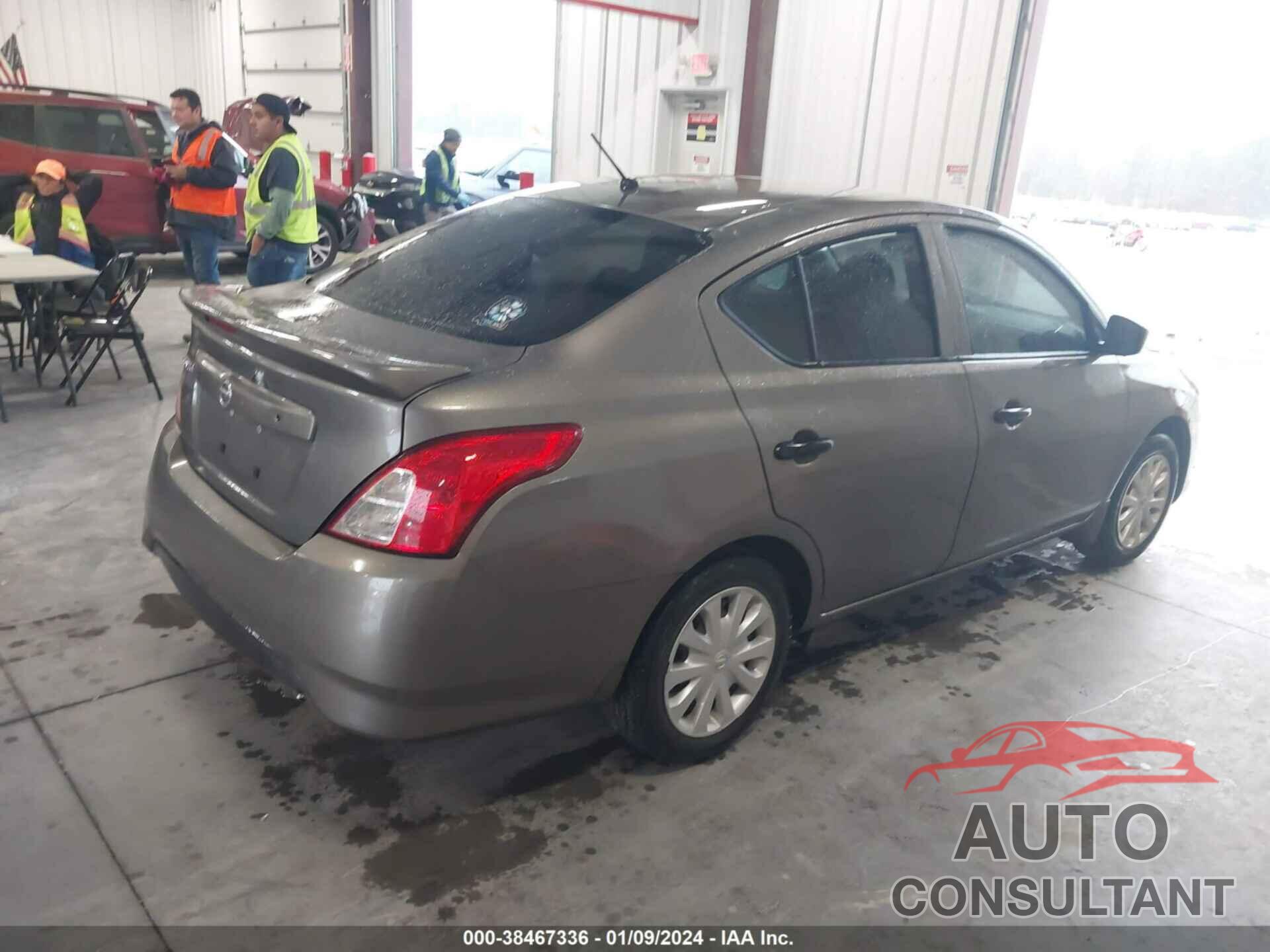 NISSAN VERSA 2017 - 3N1CN7AP7HL843214