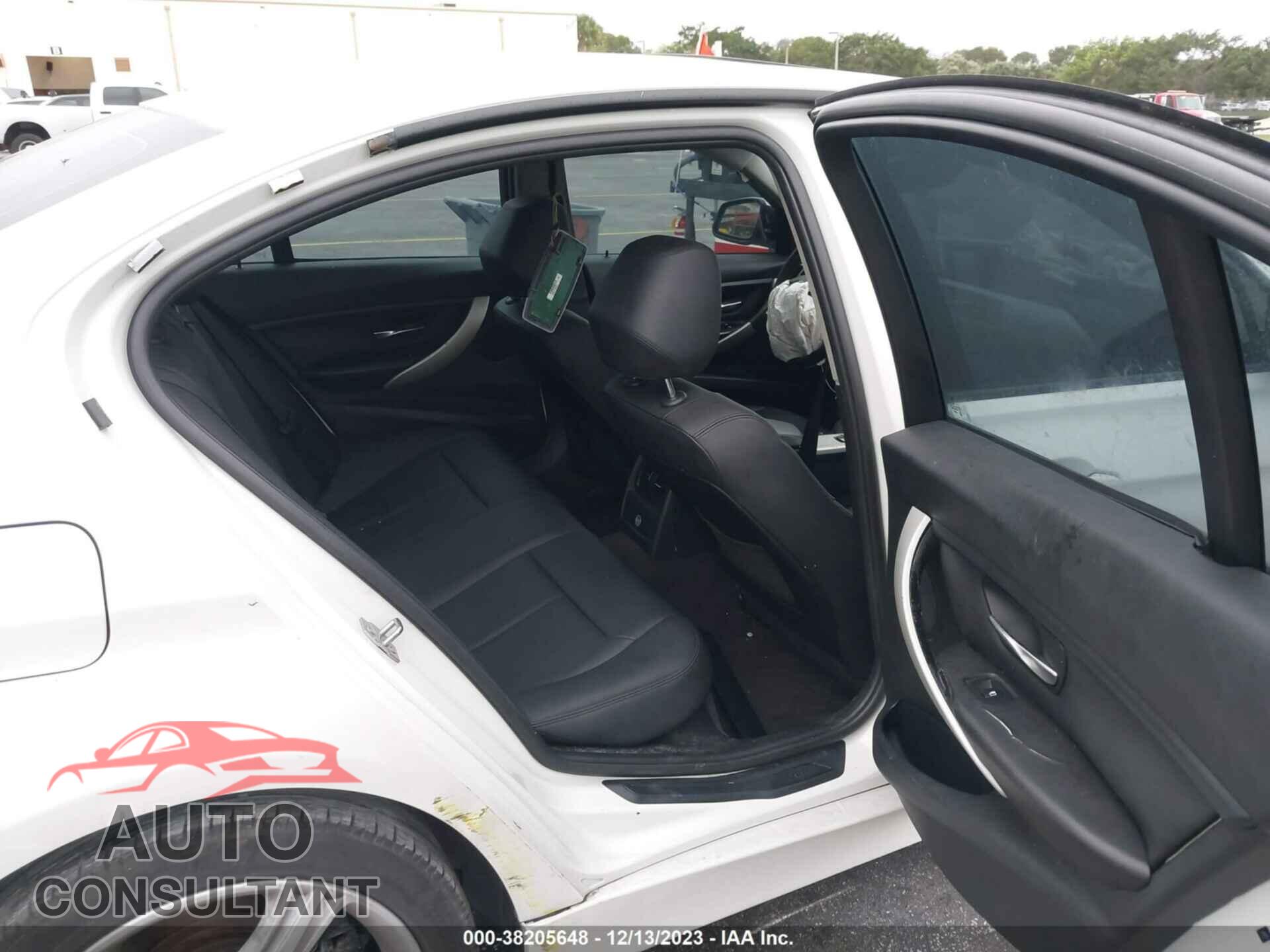 BMW 328I 2013 - WBA3A5C56DF355477