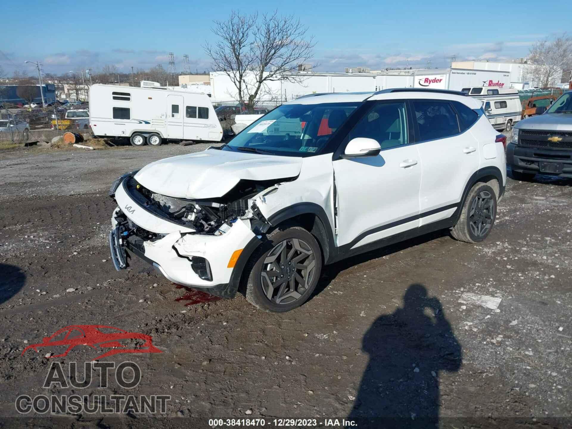 KIA SELTOS 2024 - KNDETCA70R7520942