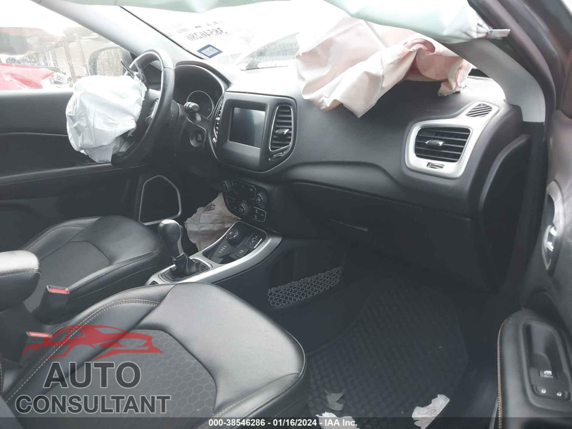 JEEP COMPASS 2019 - 3C4NJDBB4KT675140