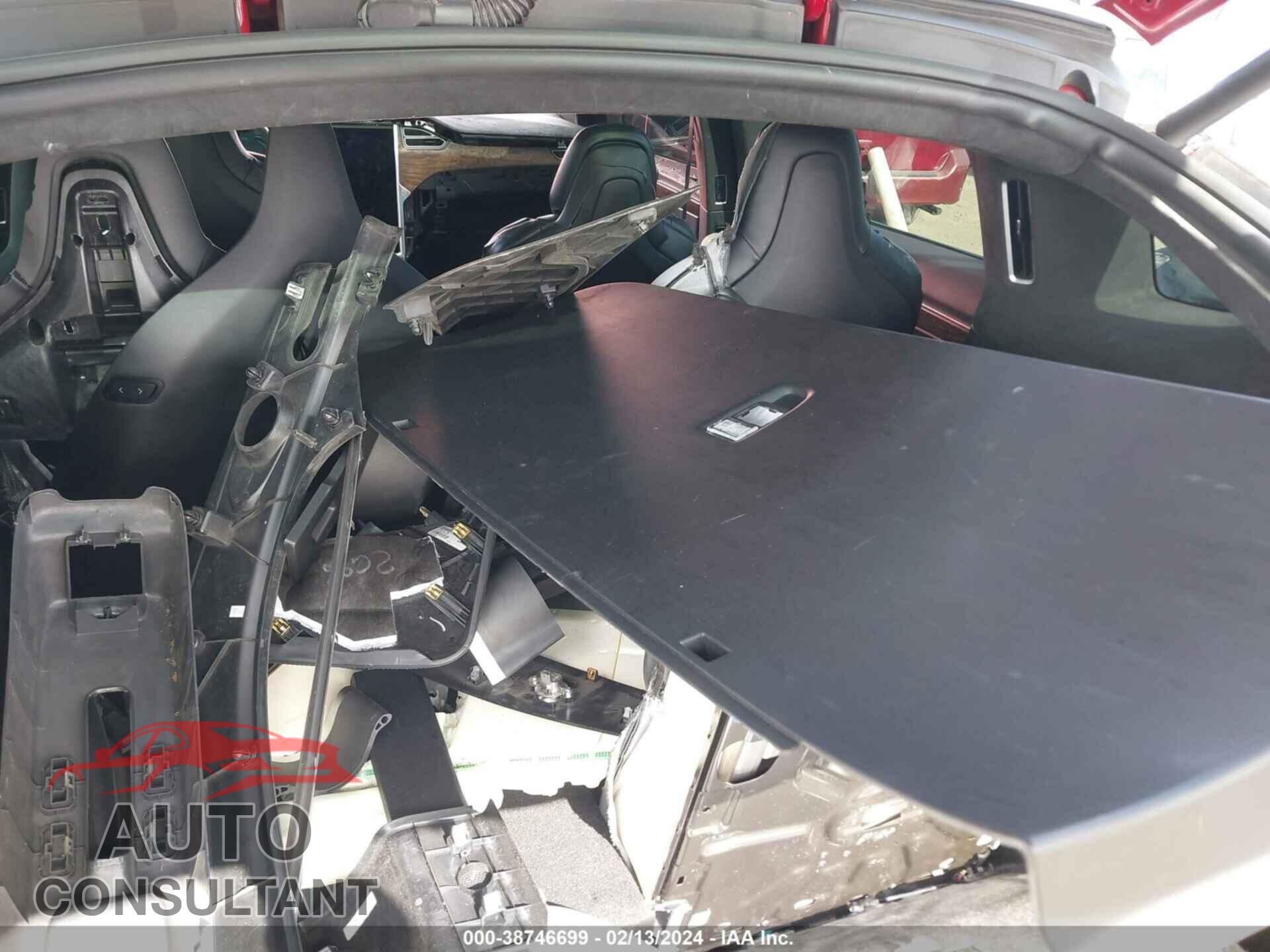 TESLA MODEL X 2017 - 5YJXCBE26HF055741