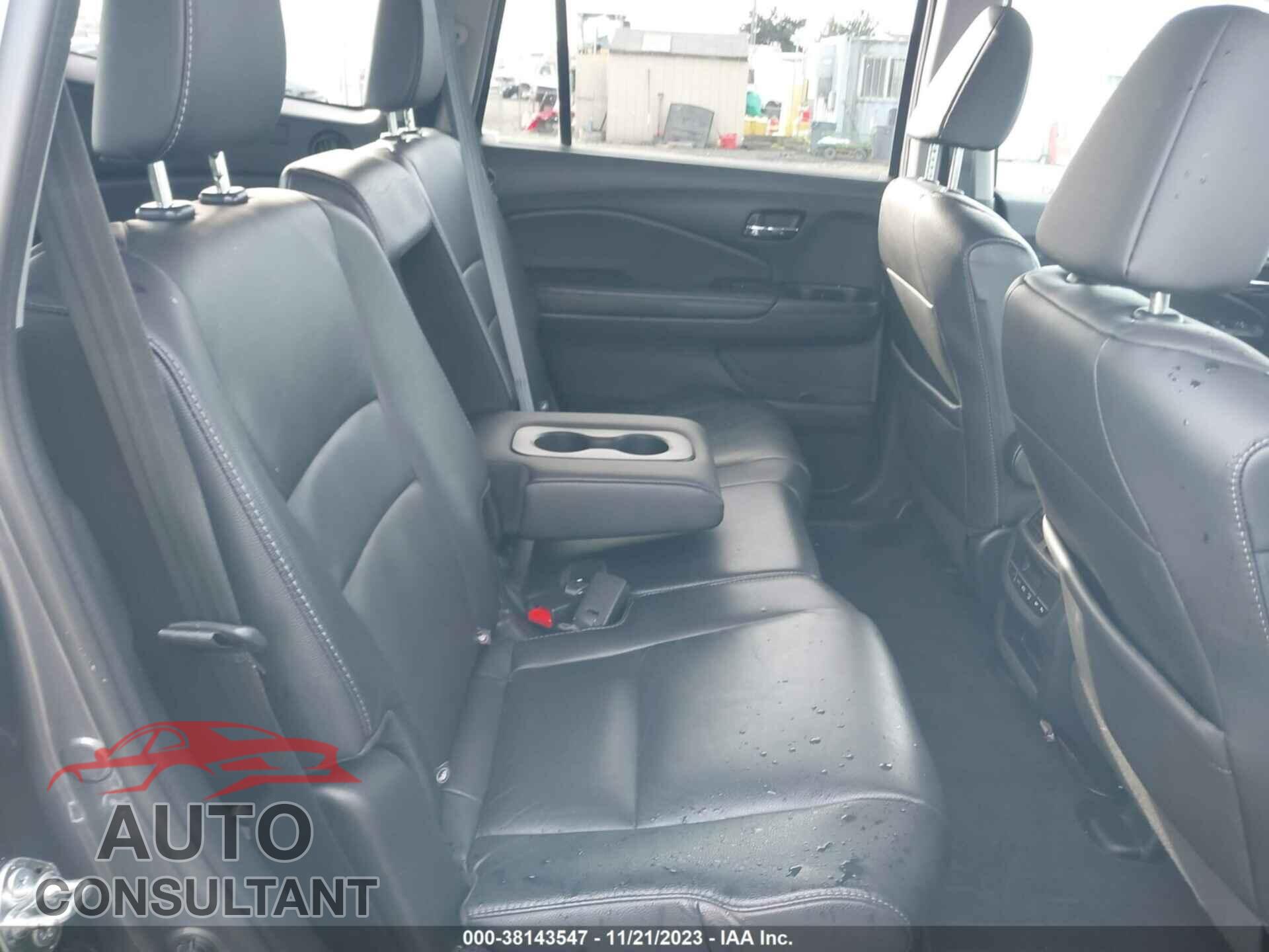 HONDA PILOT 2017 - 5FNYF6H57HB080379