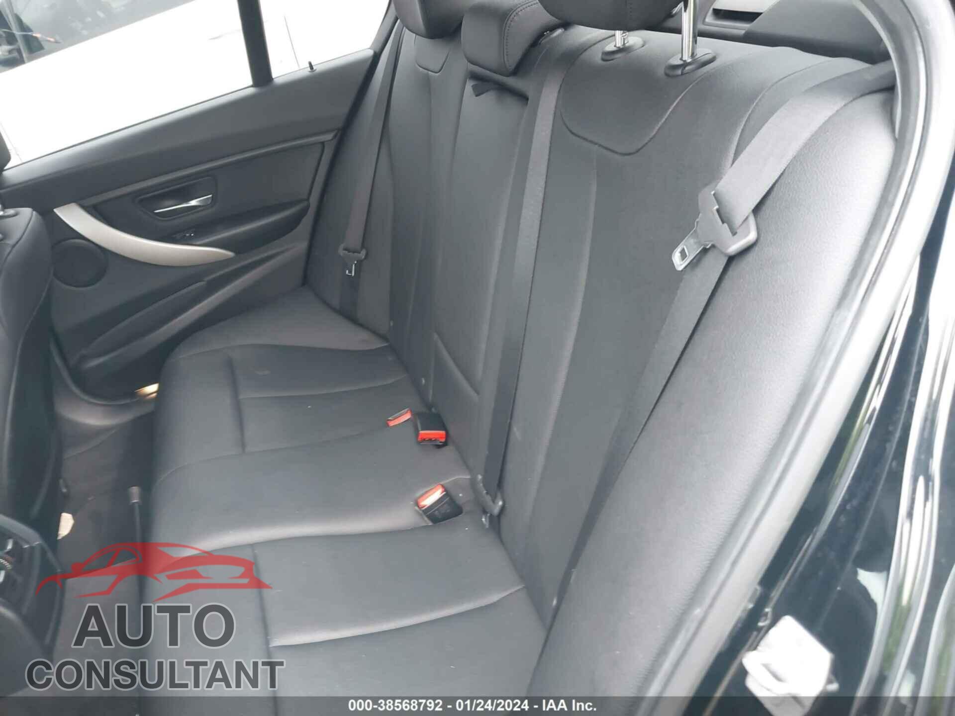 BMW 320I 2016 - WBA8E1G5XGNT37765