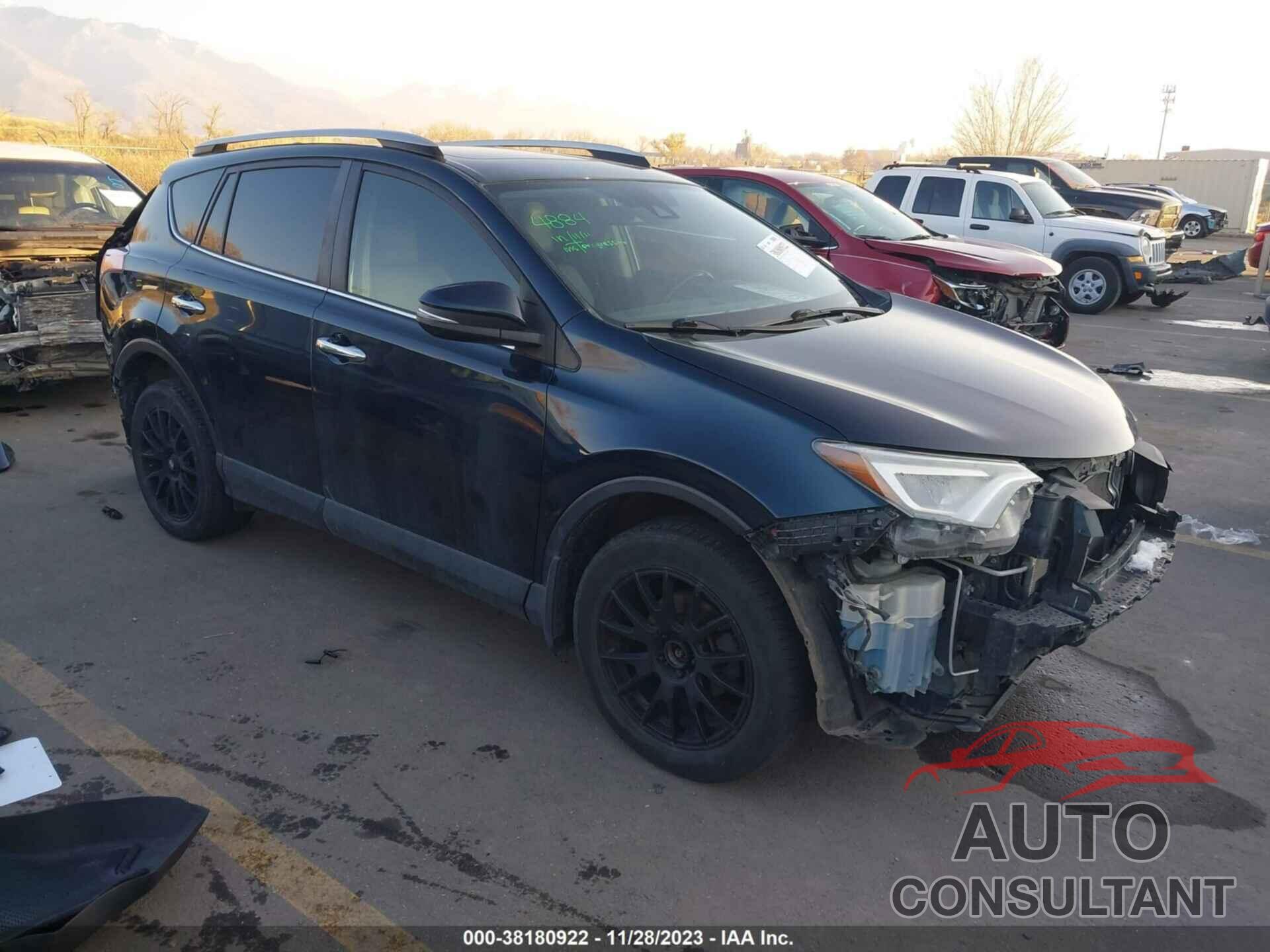 TOYOTA RAV4 2017 - JTMDFREV3HD210945