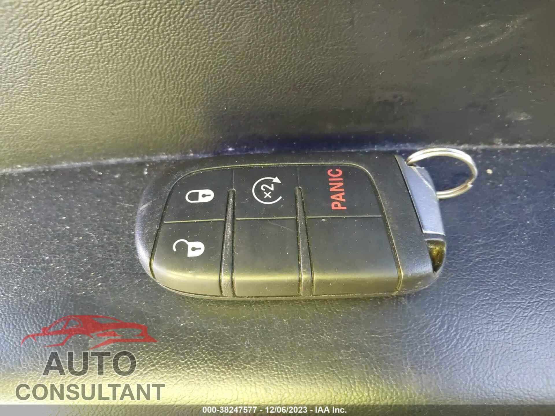 JEEP COMPASS 2018 - 3C4NJDBB3JT262043