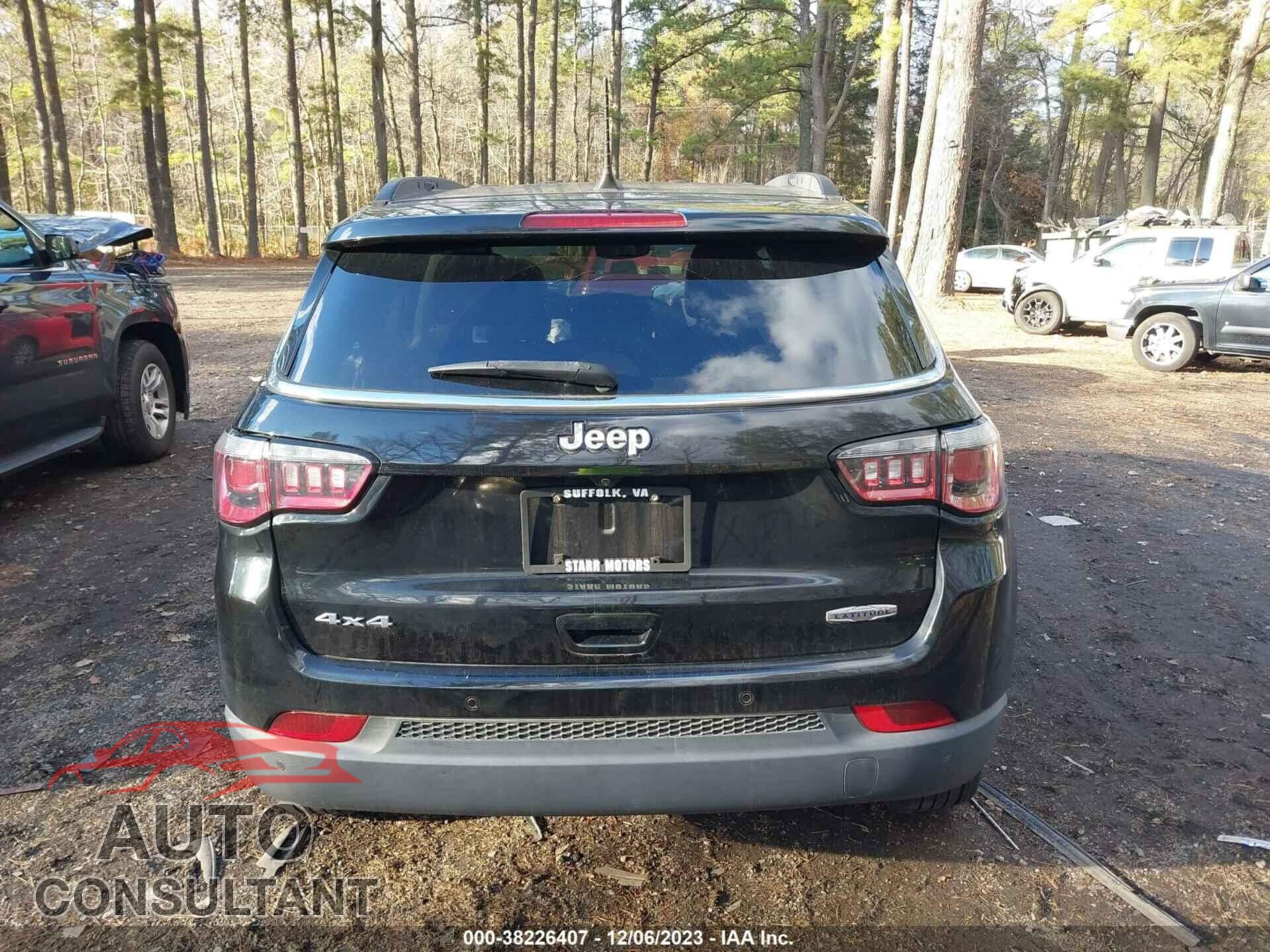 JEEP COMPASS 2018 - 3C4NJDBB3JT211576