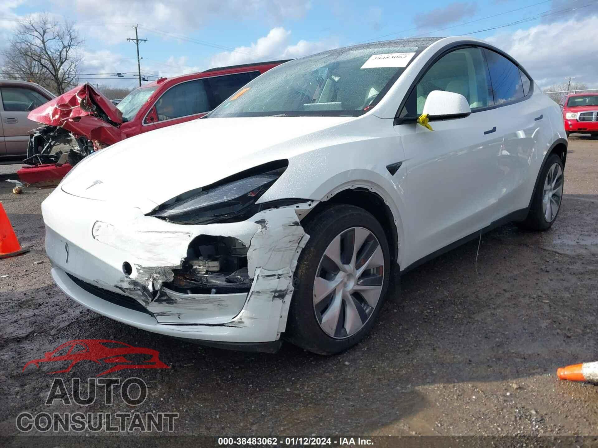 TESLA MODEL Y 2023 - 7SAYGAEE2PF648446