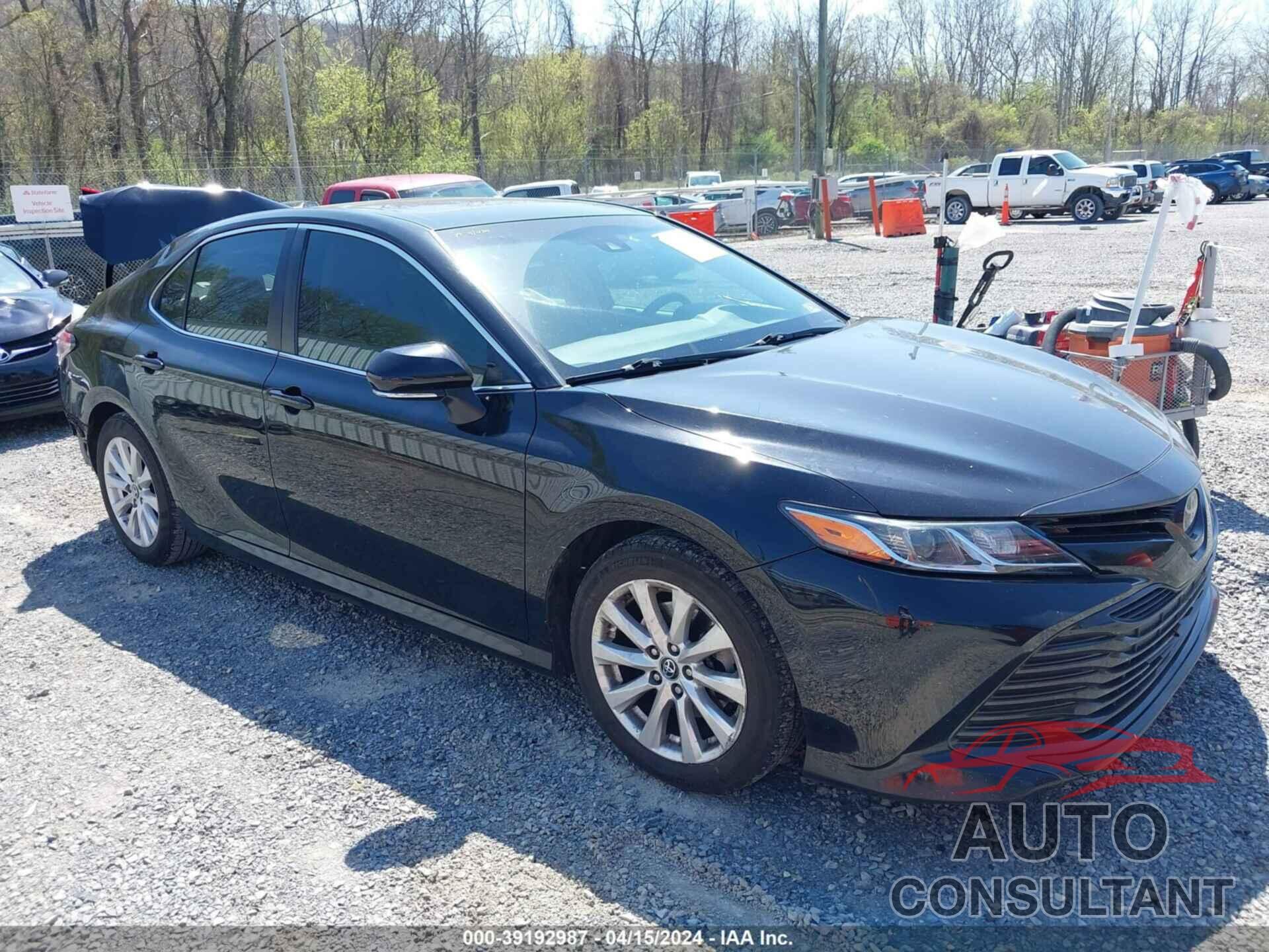TOYOTA CAMRY 2018 - 4T1B11HK2JU514679