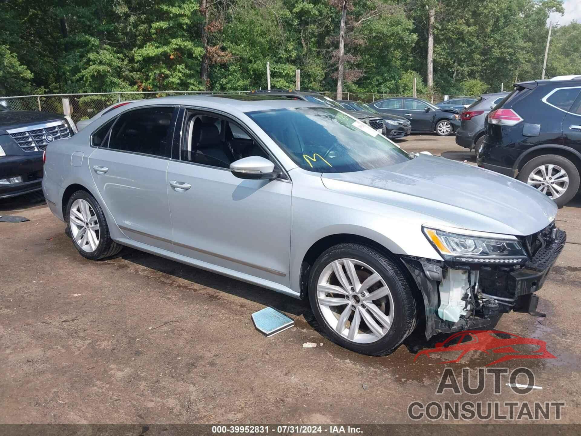 VOLKSWAGEN PASSAT 2017 - 1VWGT7A37HC046763