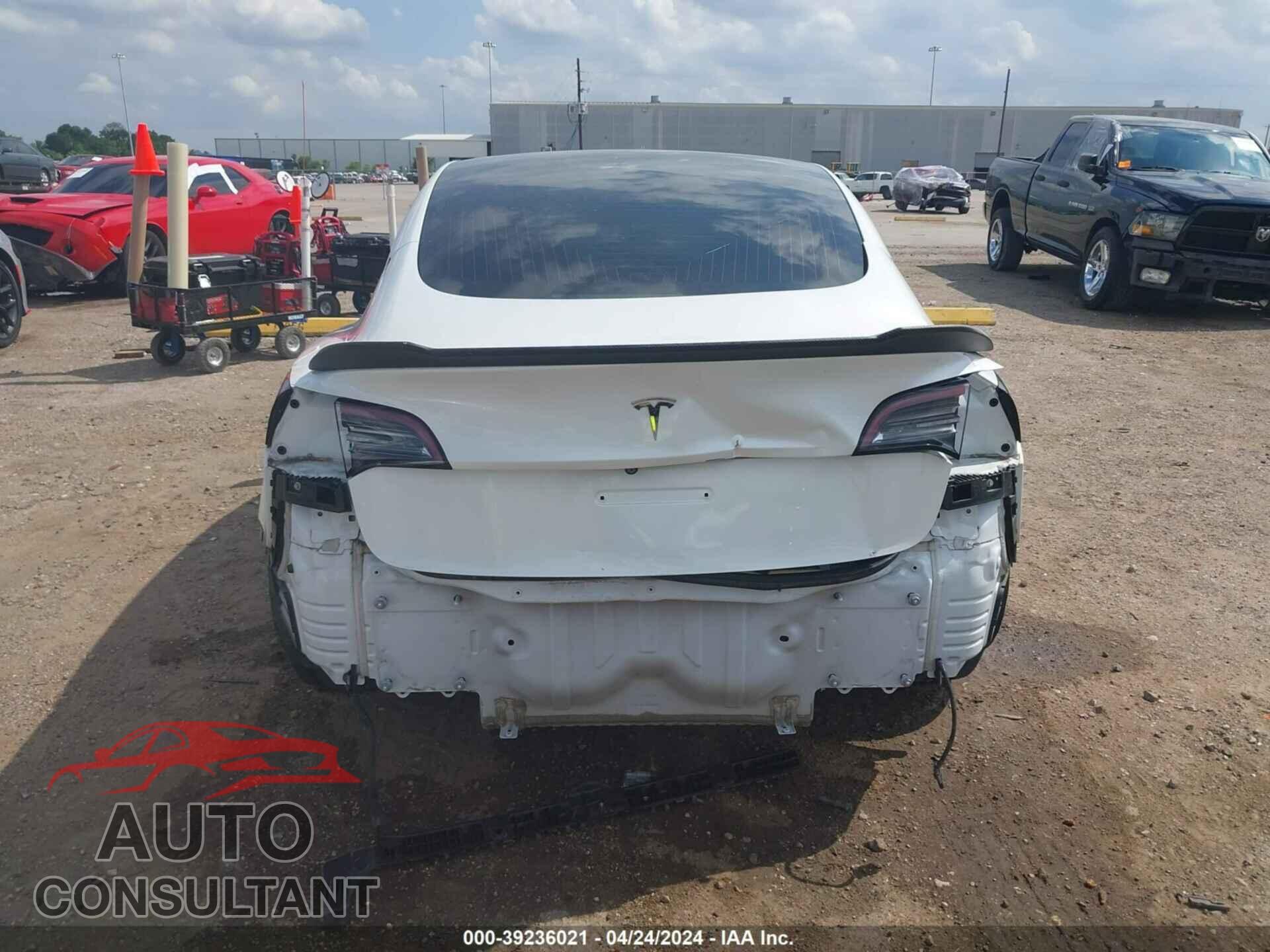 TESLA MODEL 3 2019 - 5YJ3E1EA8KF332875
