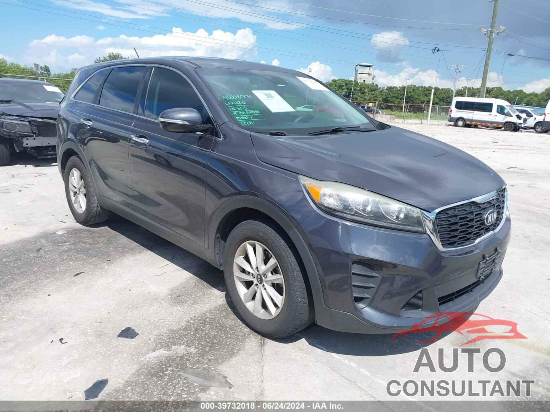 KIA SORENTO 2019 - 5XYPG4A51KG497181