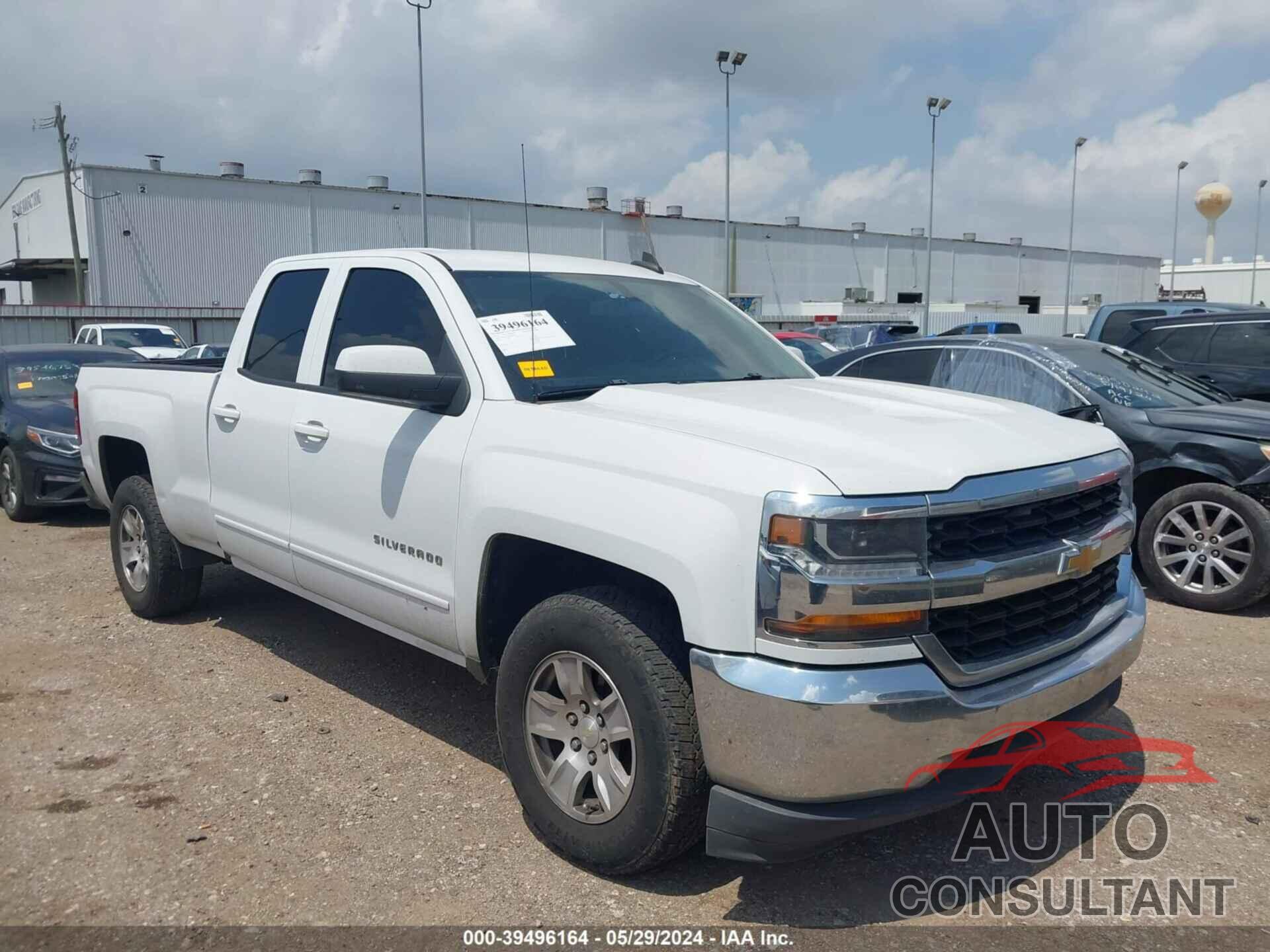 CHEVROLET SILVERADO 1500 2017 - 1GCRCREH2HZ209264