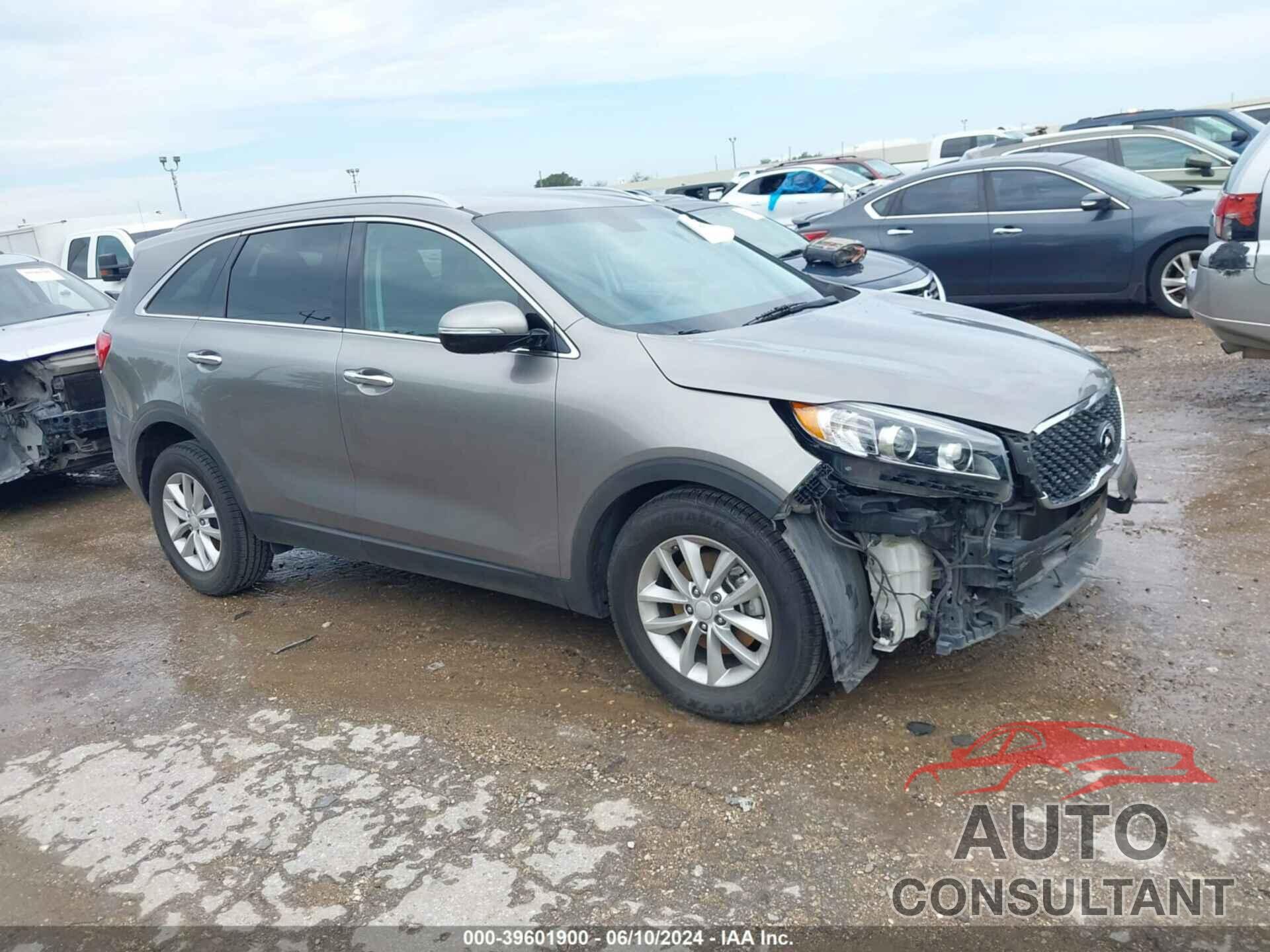 KIA SORENTO 2017 - 5XYPG4A31HG256020