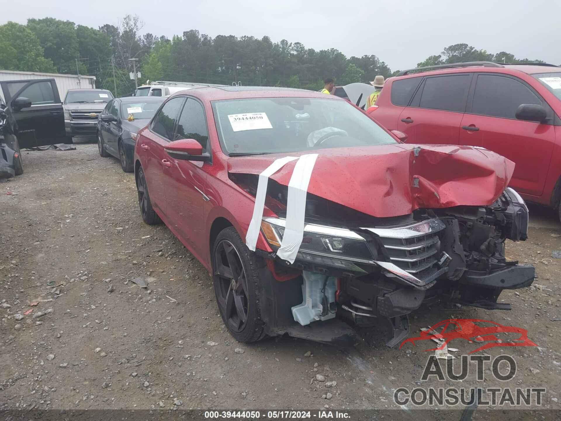 VOLKSWAGEN PASSAT 2020 - 1VWMA7A30LC019552