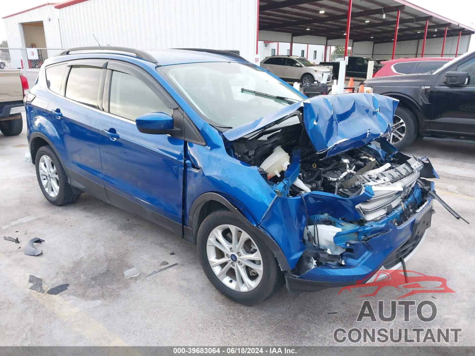 FORD ESCAPE 2017 - 1FMCU0G99HUC13843