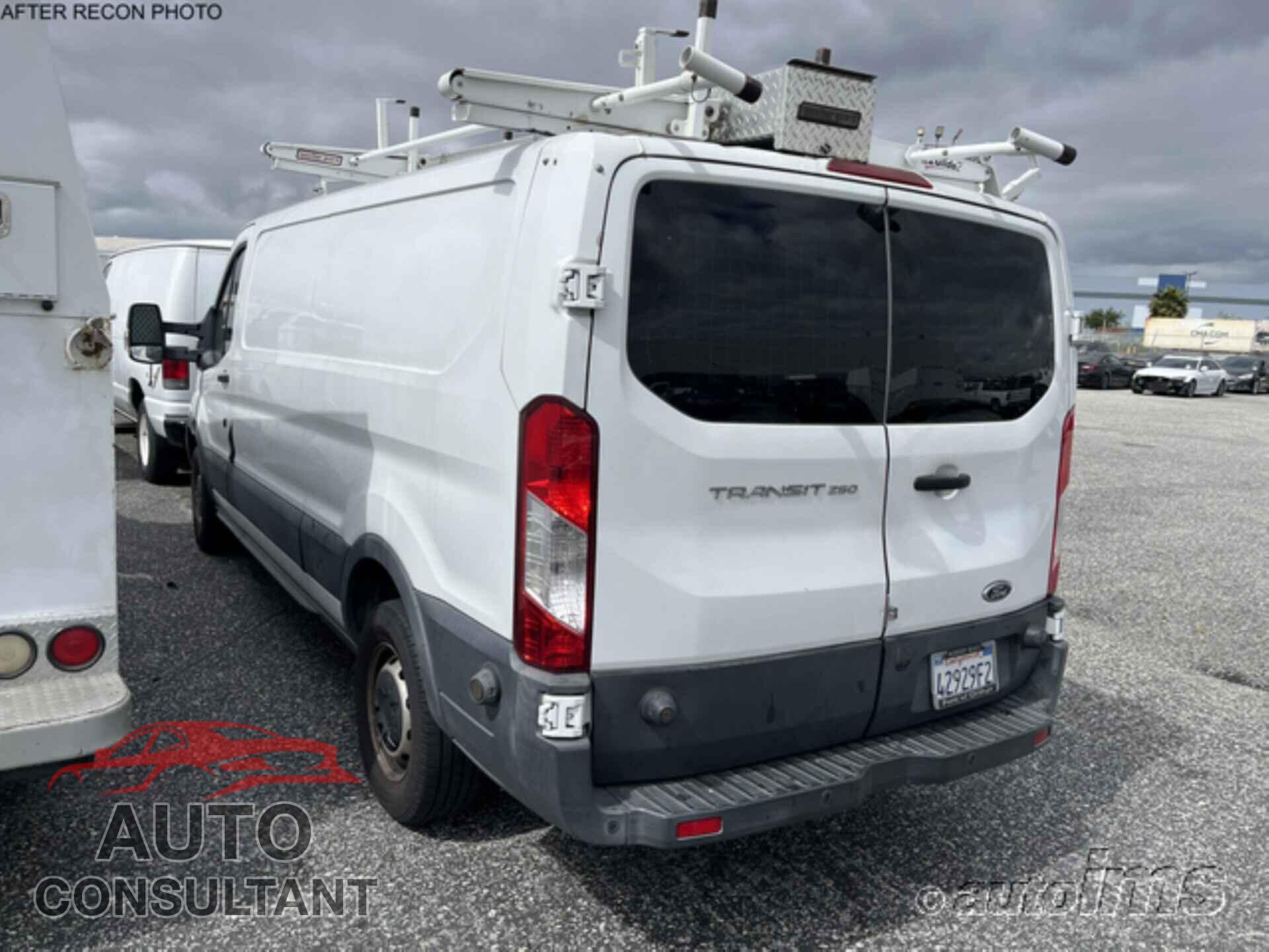 FORD TRANSIT 2017 - 1FTYR2ZMXHKA63102
