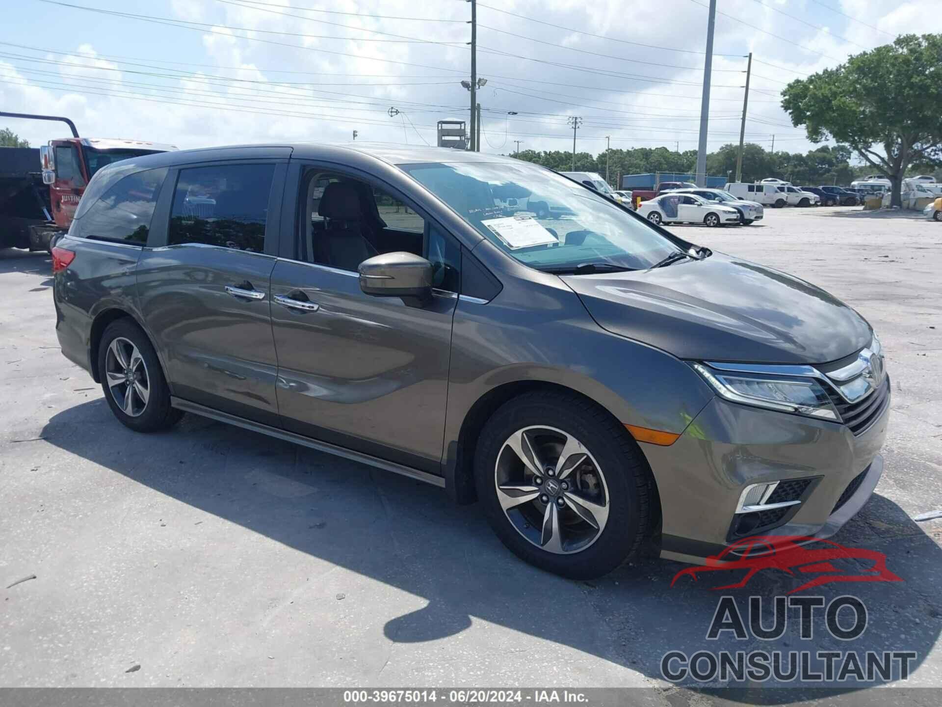 HONDA ODYSSEY 2018 - 5FNRL6H85JB016743